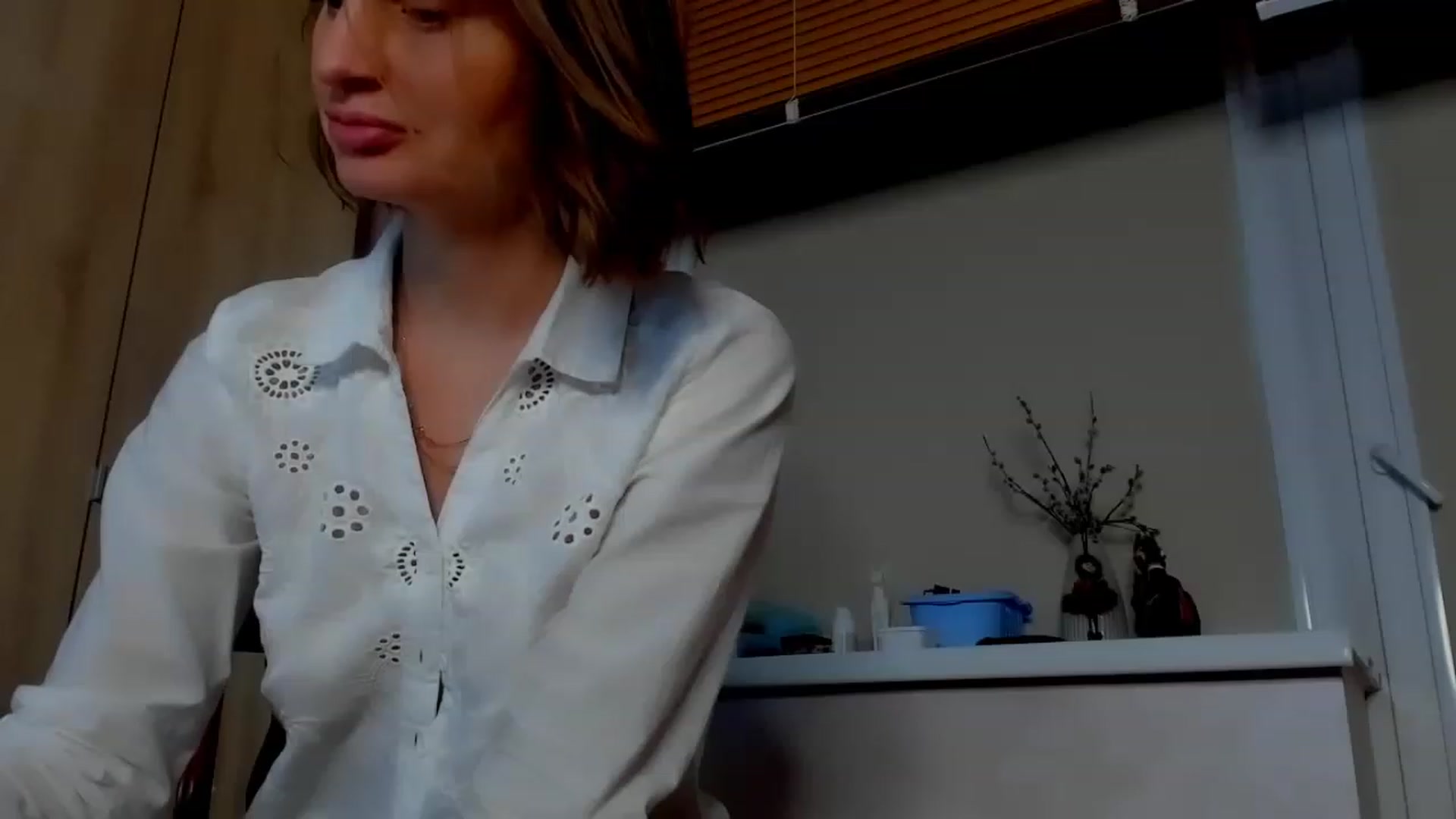 Gallery image thumbnail from Elenapre's myfreecams stream on, 03/14/2023, 07:12 image 3 of 20