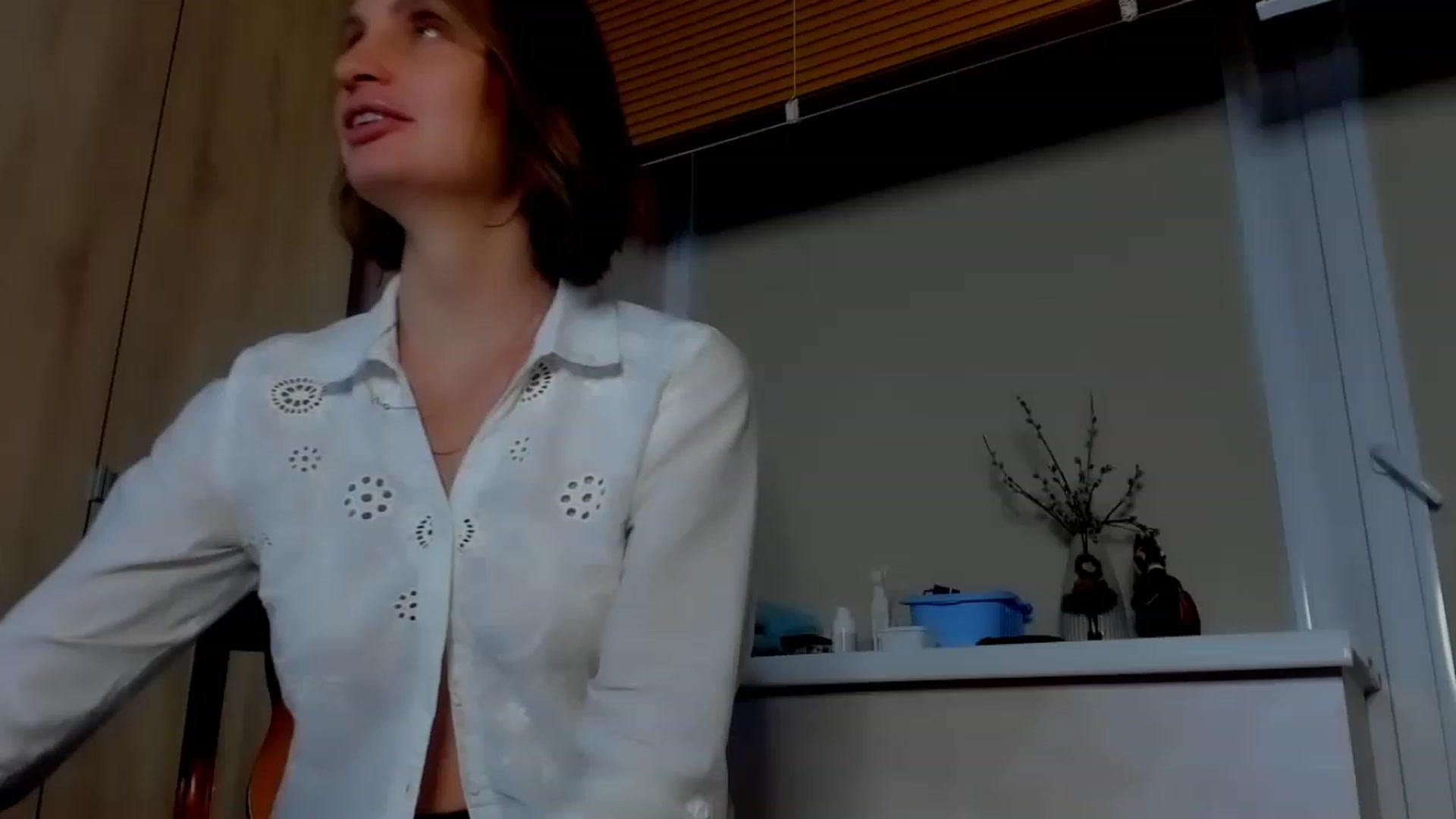 Gallery image thumbnail from Elenapre's myfreecams stream on, 03/14/2023, 07:12 image 6 of 20