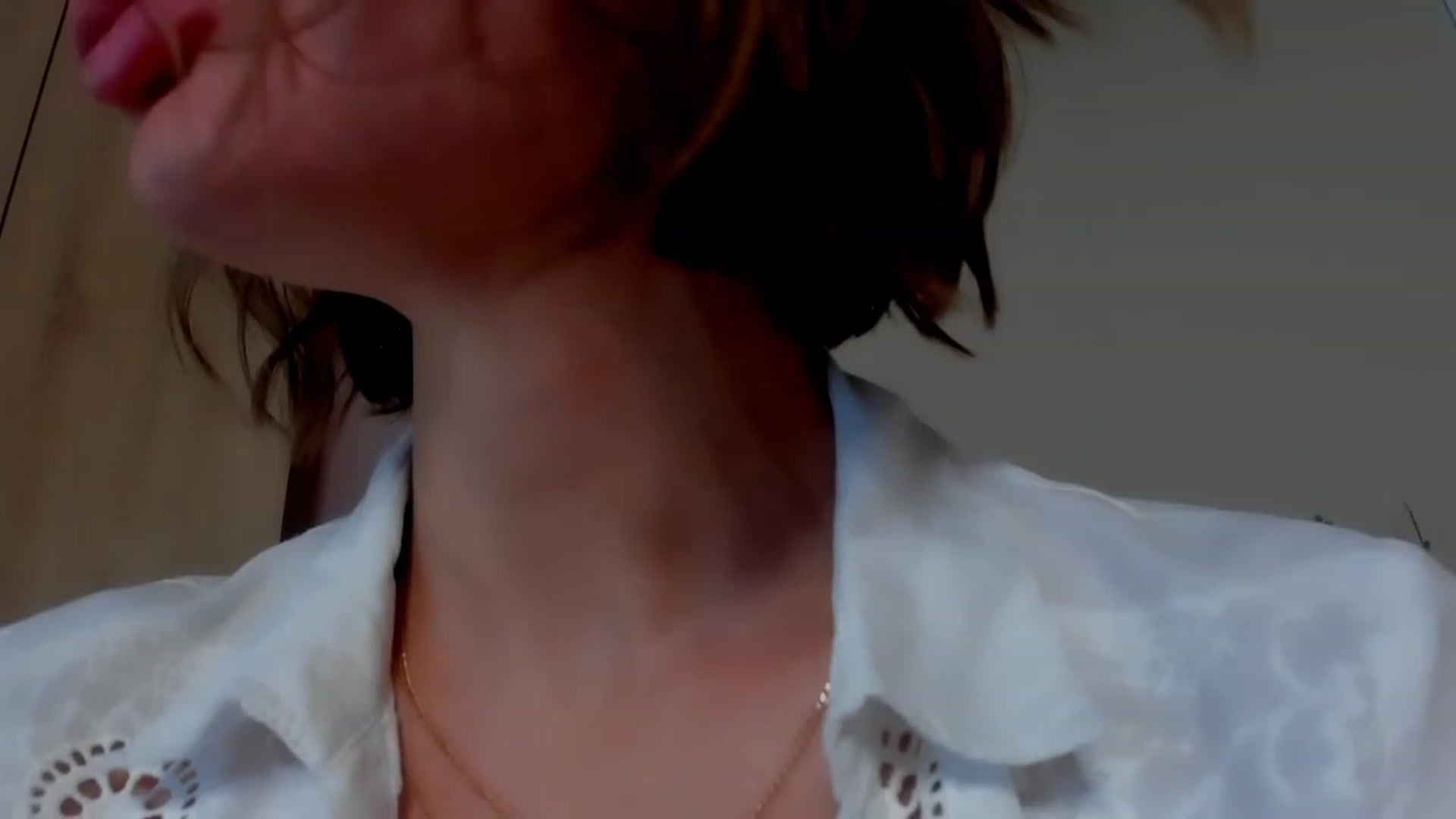 Gallery image thumbnail from Elenapre's myfreecams stream on, 03/27/2023, 08:49 image 14 of 20