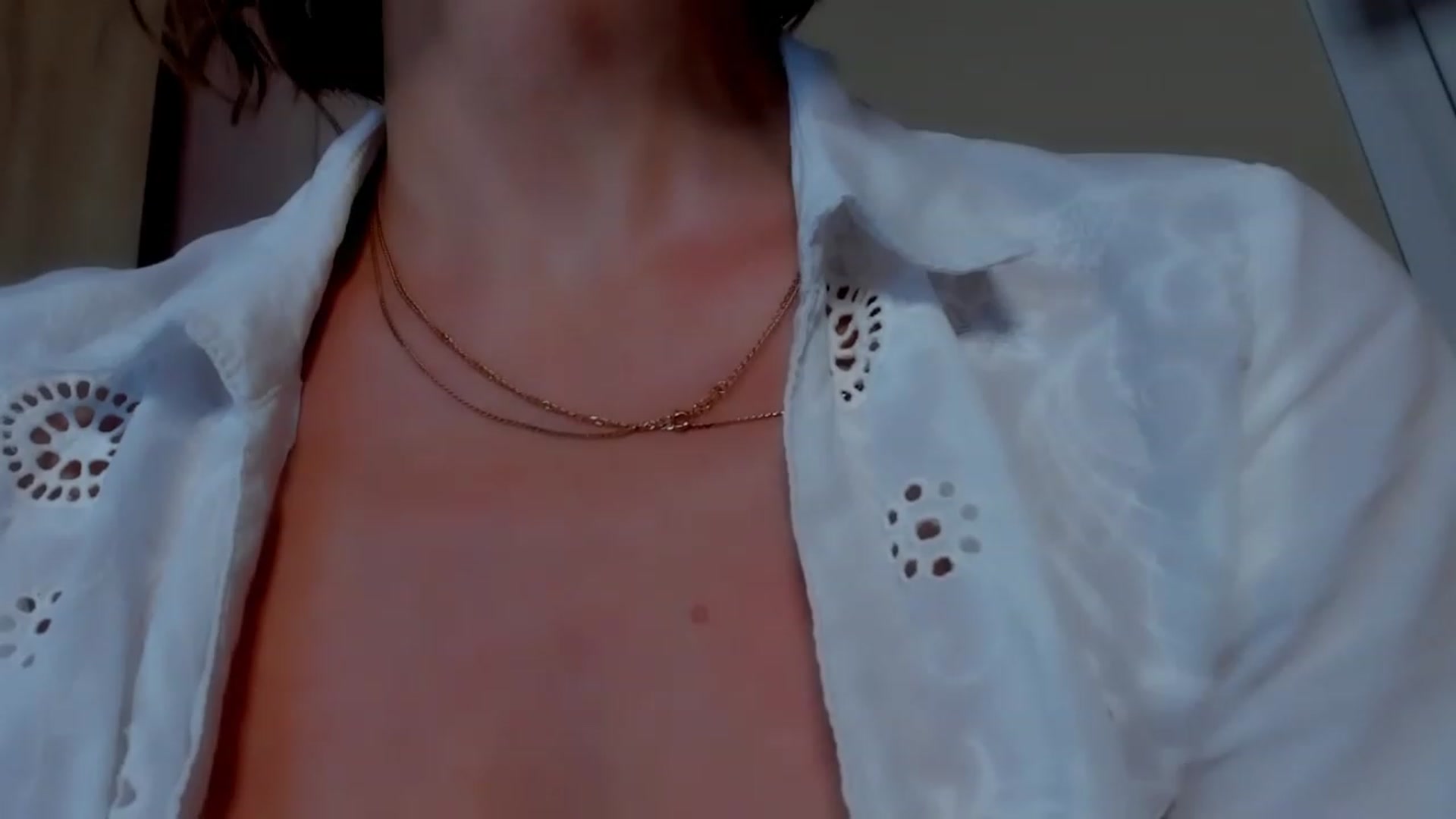 Gallery image thumbnail from Elenapre's myfreecams stream on, 03/27/2023, 08:49 image 12 of 20