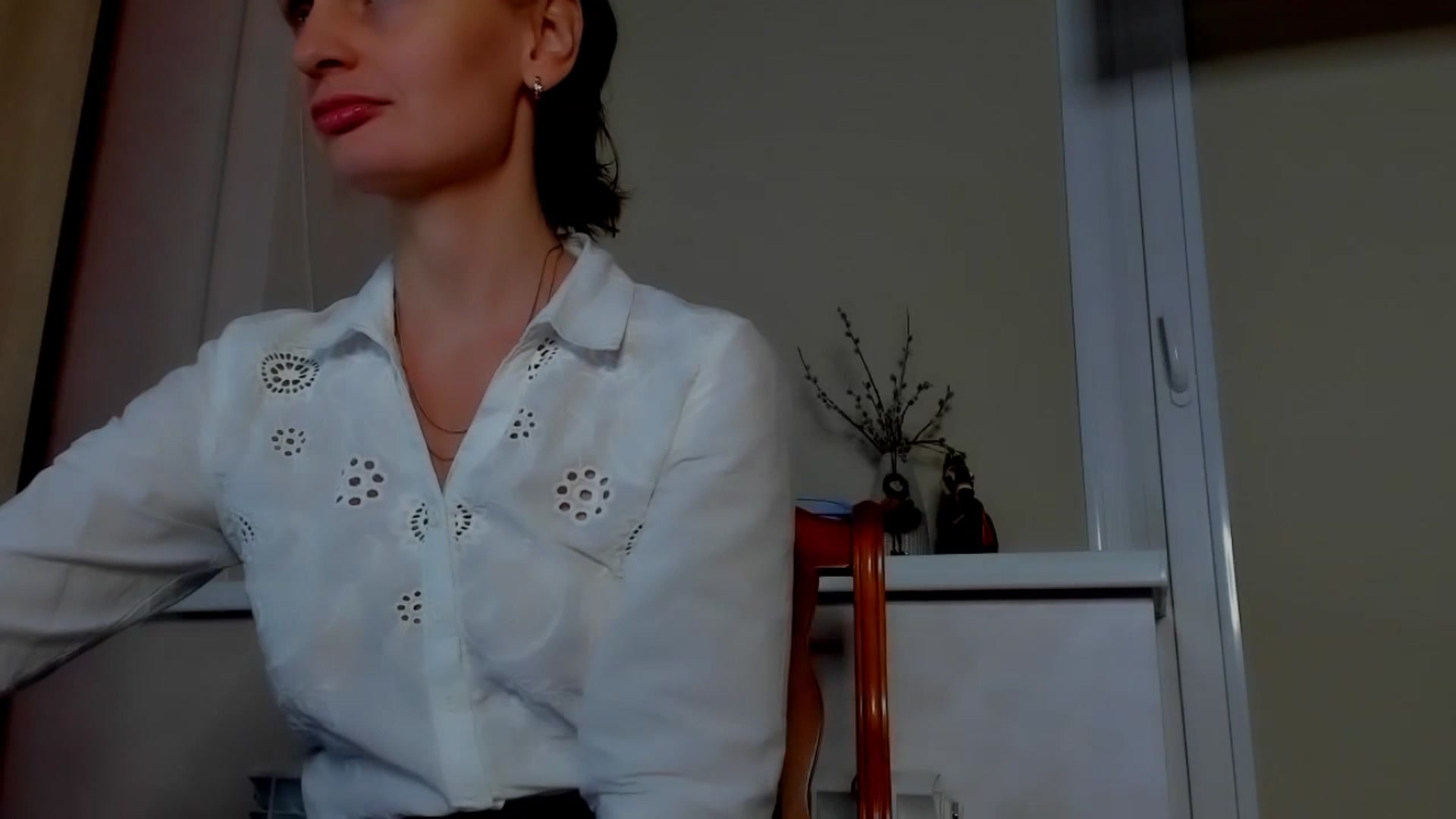 Gallery image thumbnail from Elenapre's myfreecams stream on, 03/27/2023, 10:44 image 15 of 20