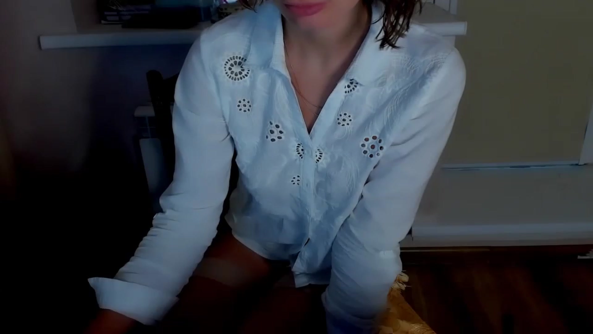 Gallery image thumbnail from Elenapre's myfreecams stream on, 03/27/2023, 10:44 image 3 of 20