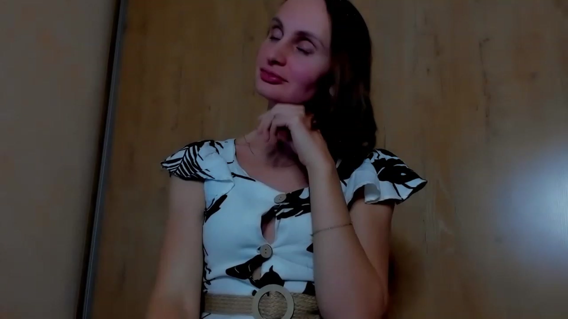 Gallery image thumbnail from Elenapre's myfreecams stream on, 04/06/2023, 11:41 image 12 of 20