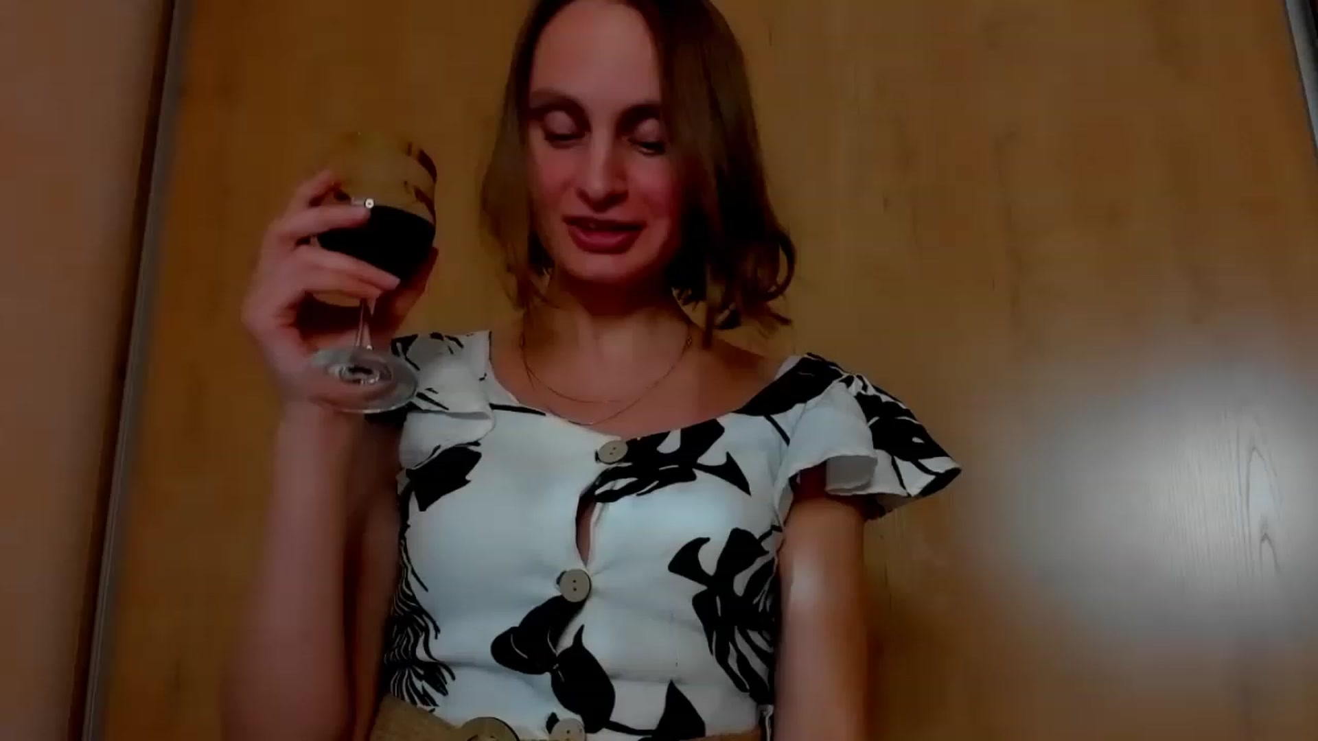 Gallery image thumbnail from Elenapre's myfreecams stream on, 04/06/2023, 11:41 image 4 of 20