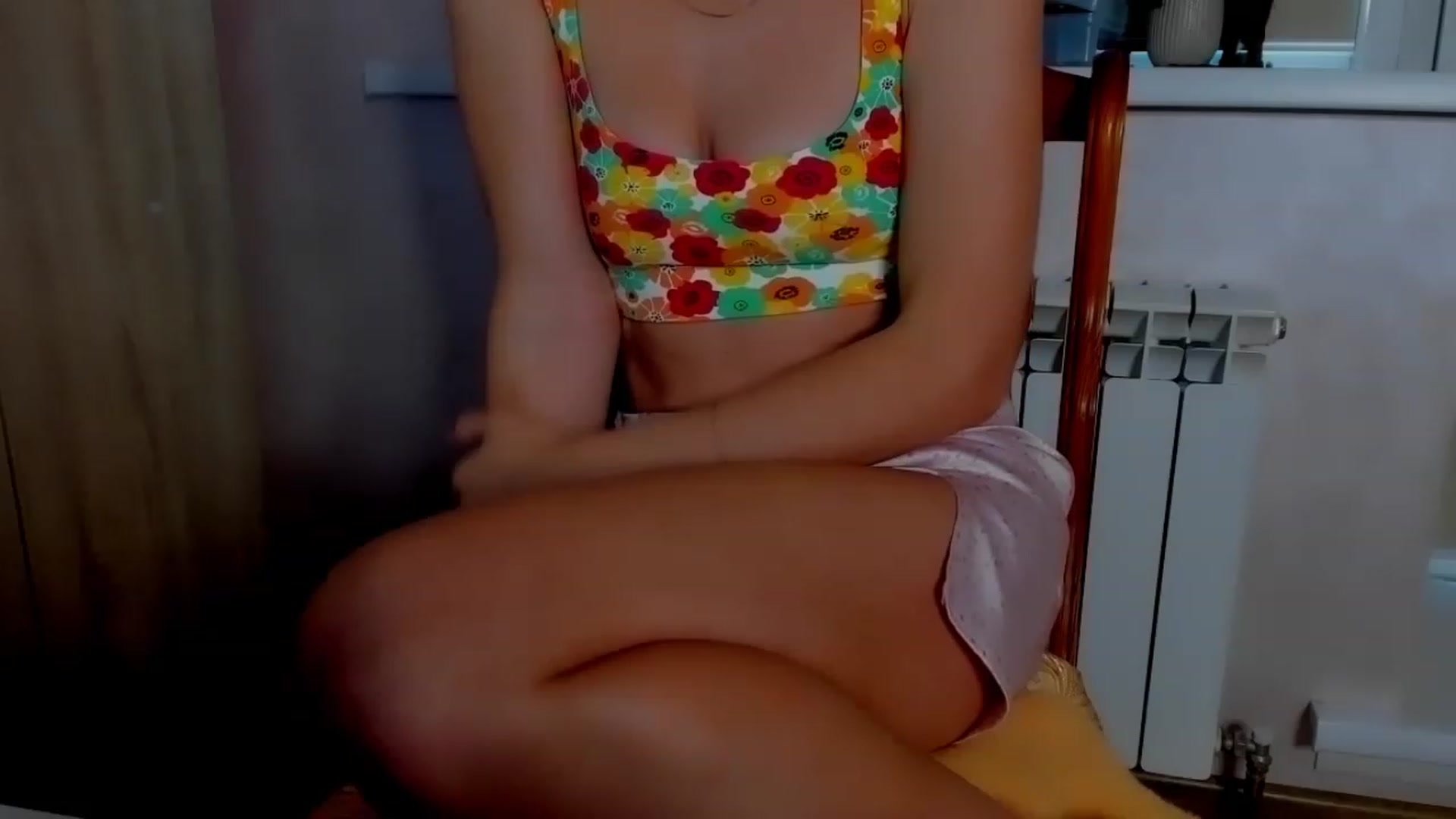 Gallery image thumbnail from Elenapre's myfreecams stream on, 04/10/2023, 04:47 image 6 of 20