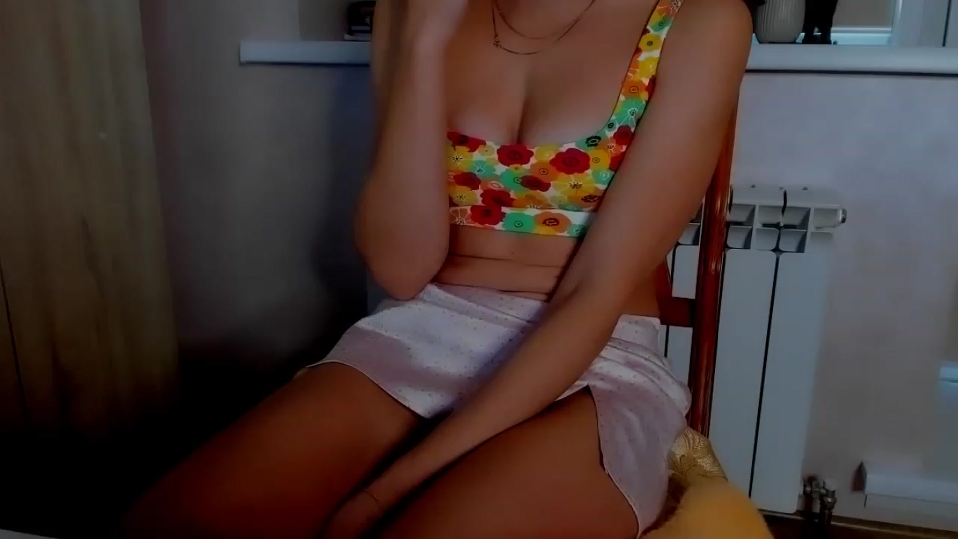 Gallery image thumbnail from Elenapre's myfreecams stream on, 04/10/2023, 04:47 image 18 of 20