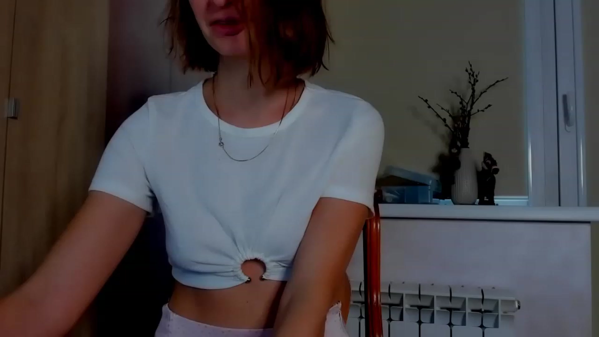 Gallery image thumbnail from Elenapre's myfreecams stream on, 04/10/2023, 07:00 image 5 of 20