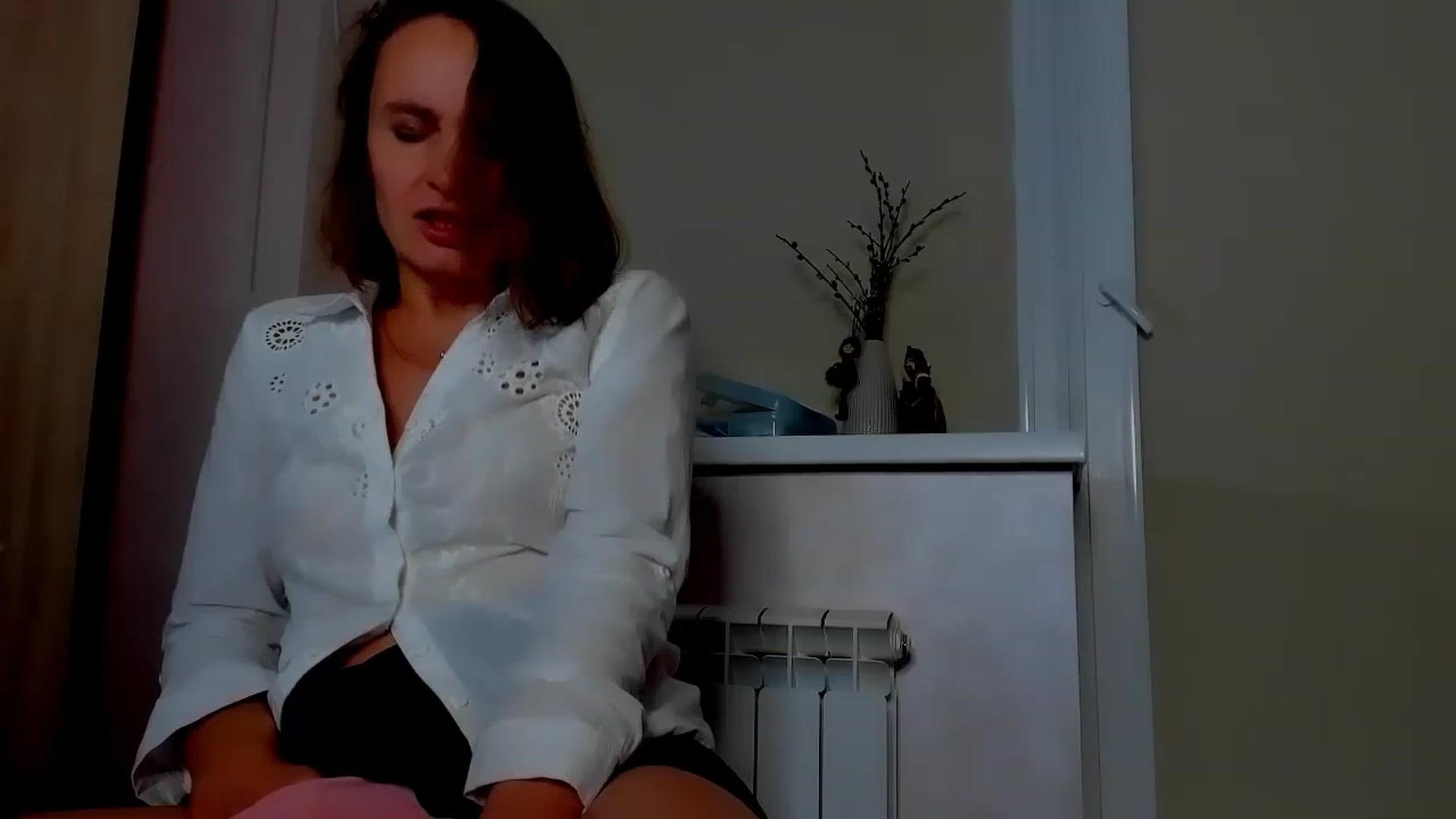 Gallery image thumbnail from Elenapre's myfreecams stream on, 04/12/2023, 10:43 image 16 of 20