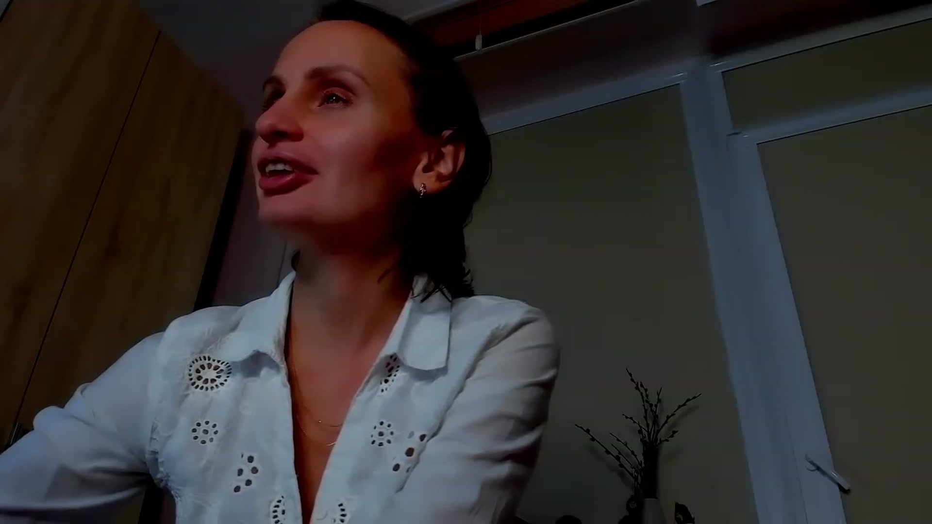 Gallery image thumbnail from Elenapre's myfreecams stream on, 04/12/2023, 10:43 image 18 of 20