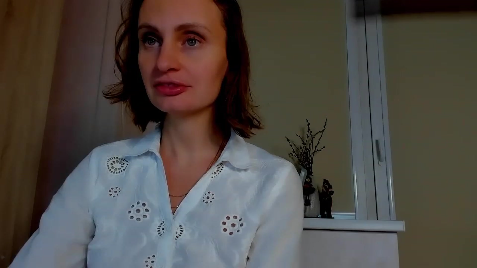 Gallery image thumbnail from Elenapre's myfreecams stream on, 04/14/2023, 08:19 image 17 of 20