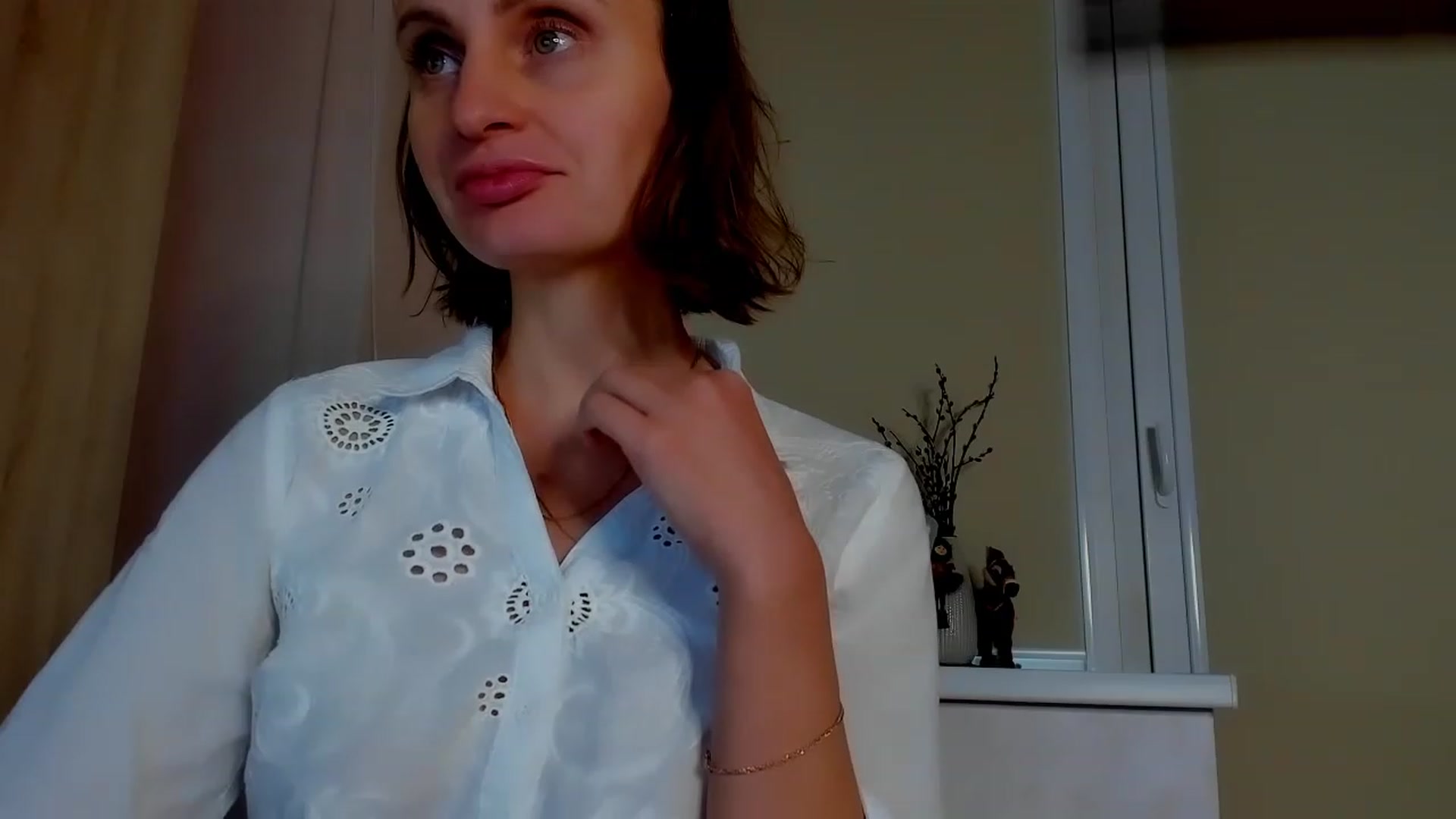 Gallery image thumbnail from Elenapre's myfreecams stream on, 04/14/2023, 08:19 image 16 of 20