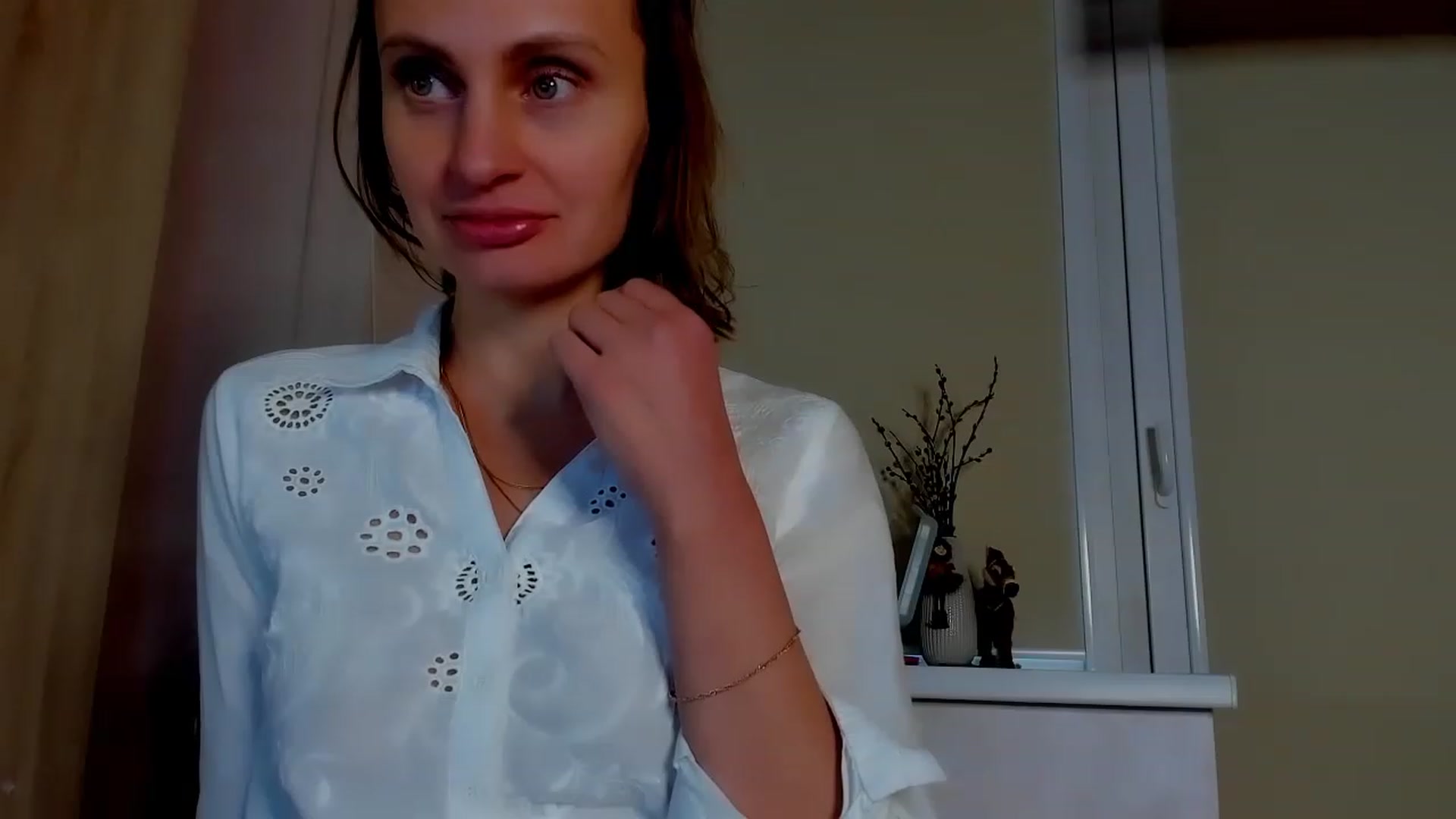 Gallery image thumbnail from Elenapre's myfreecams stream on, 04/14/2023, 08:19 image 15 of 20