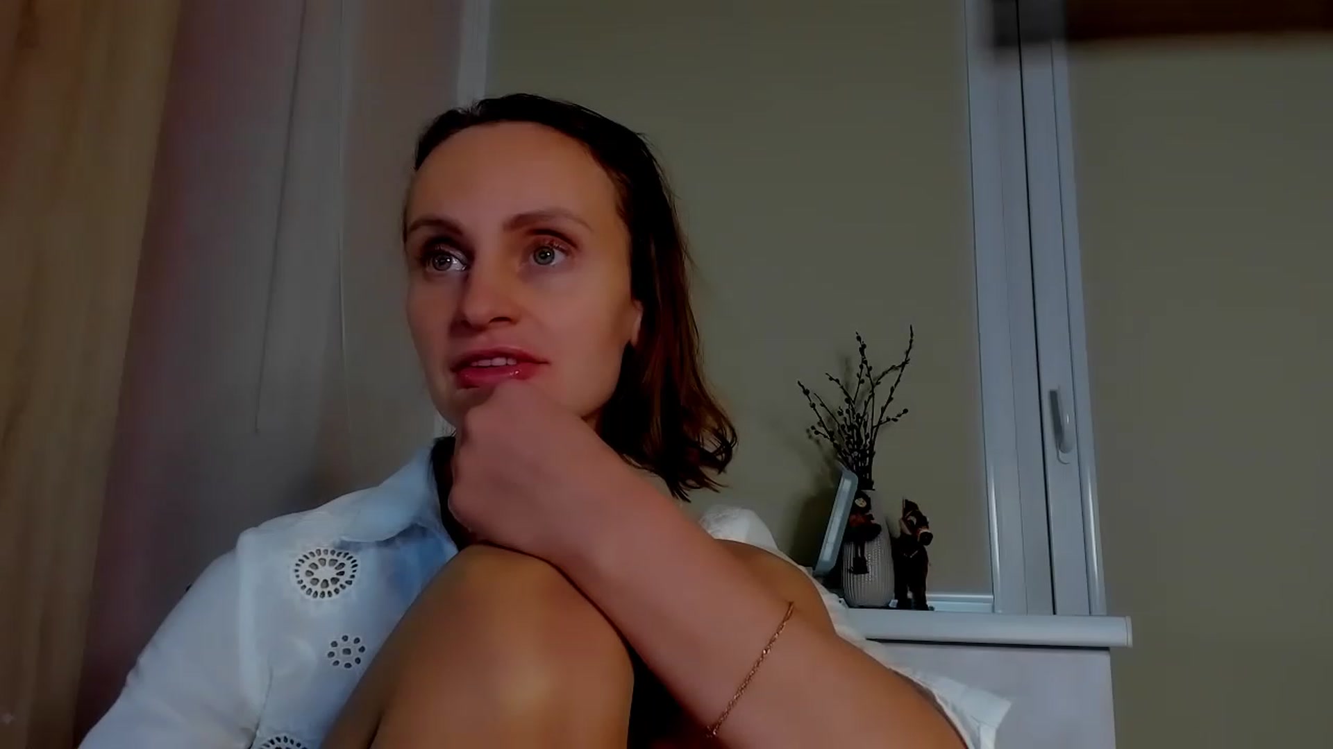 Gallery image thumbnail from Elenapre's myfreecams stream on, 04/14/2023, 08:19 image 3 of 20