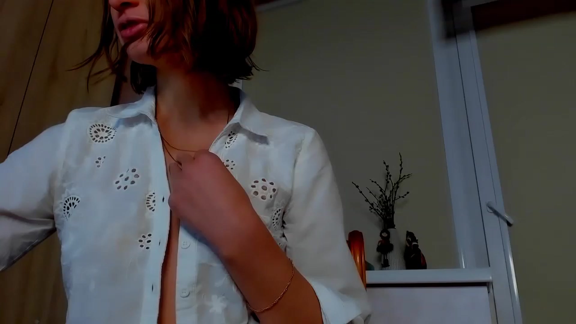 Gallery image thumbnail from Elenapre's myfreecams stream on, 04/15/2023, 10:44 image 19 of 20