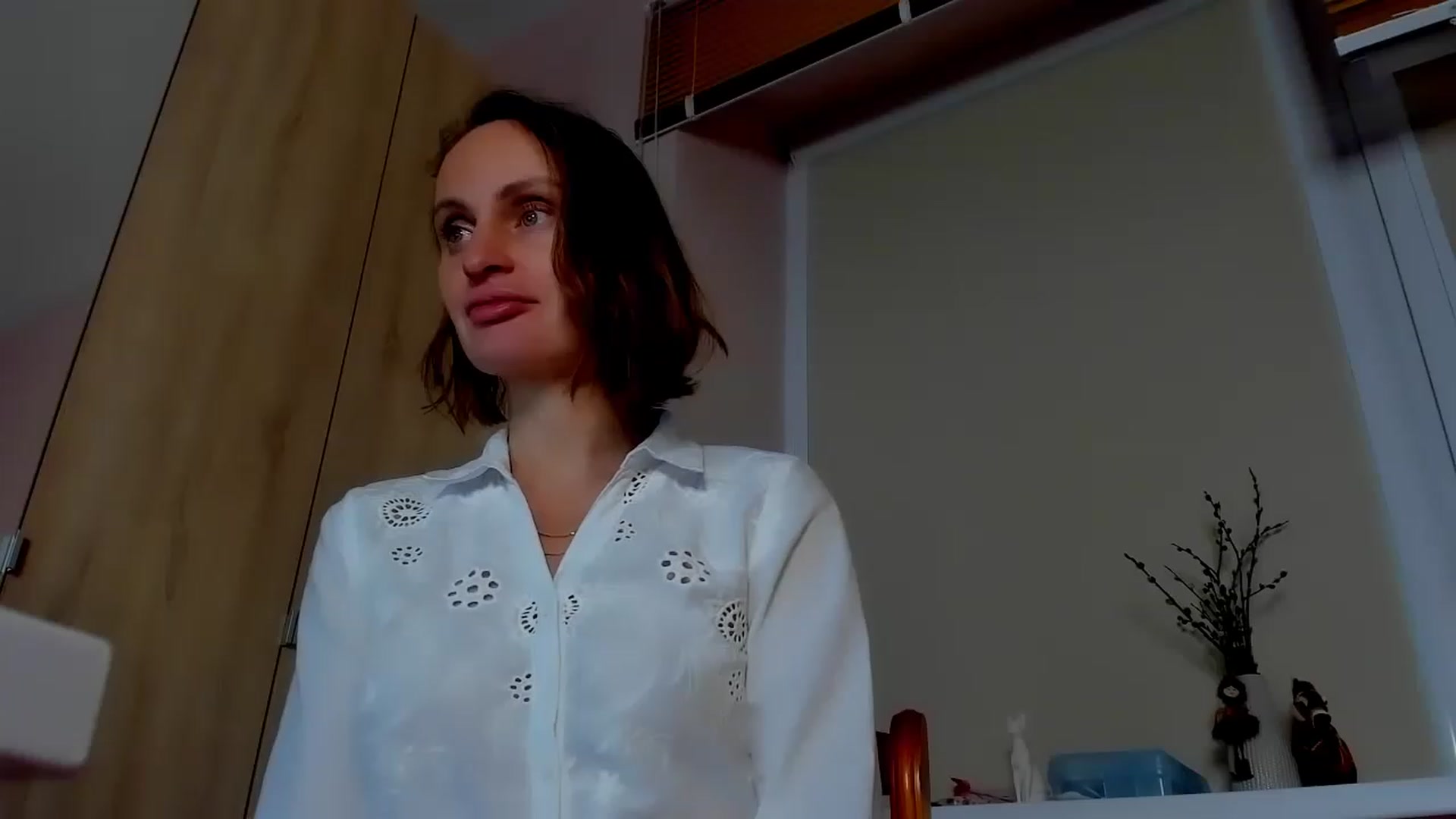 Gallery image thumbnail from Elenapre's myfreecams stream on, 04/15/2023, 10:44 image 6 of 20