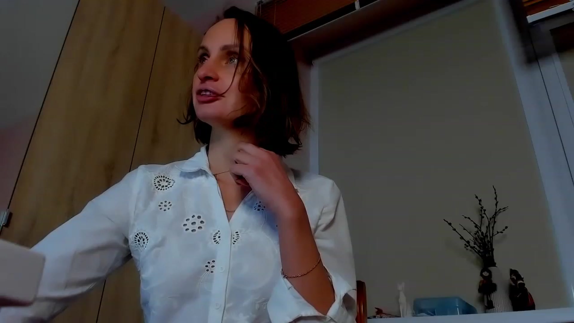 Gallery image thumbnail from Elenapre's myfreecams stream on, 04/15/2023, 10:44 image 1 of 20