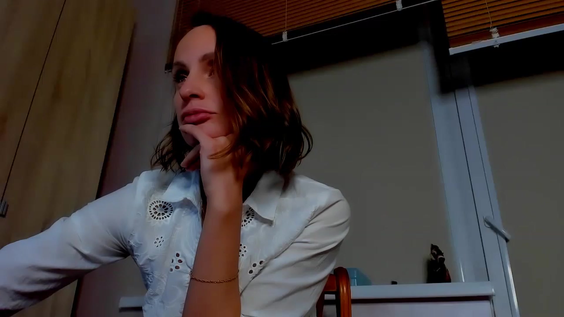 Gallery image thumbnail from Elenapre's myfreecams stream on, 04/19/2023, 10:17 image 6 of 20