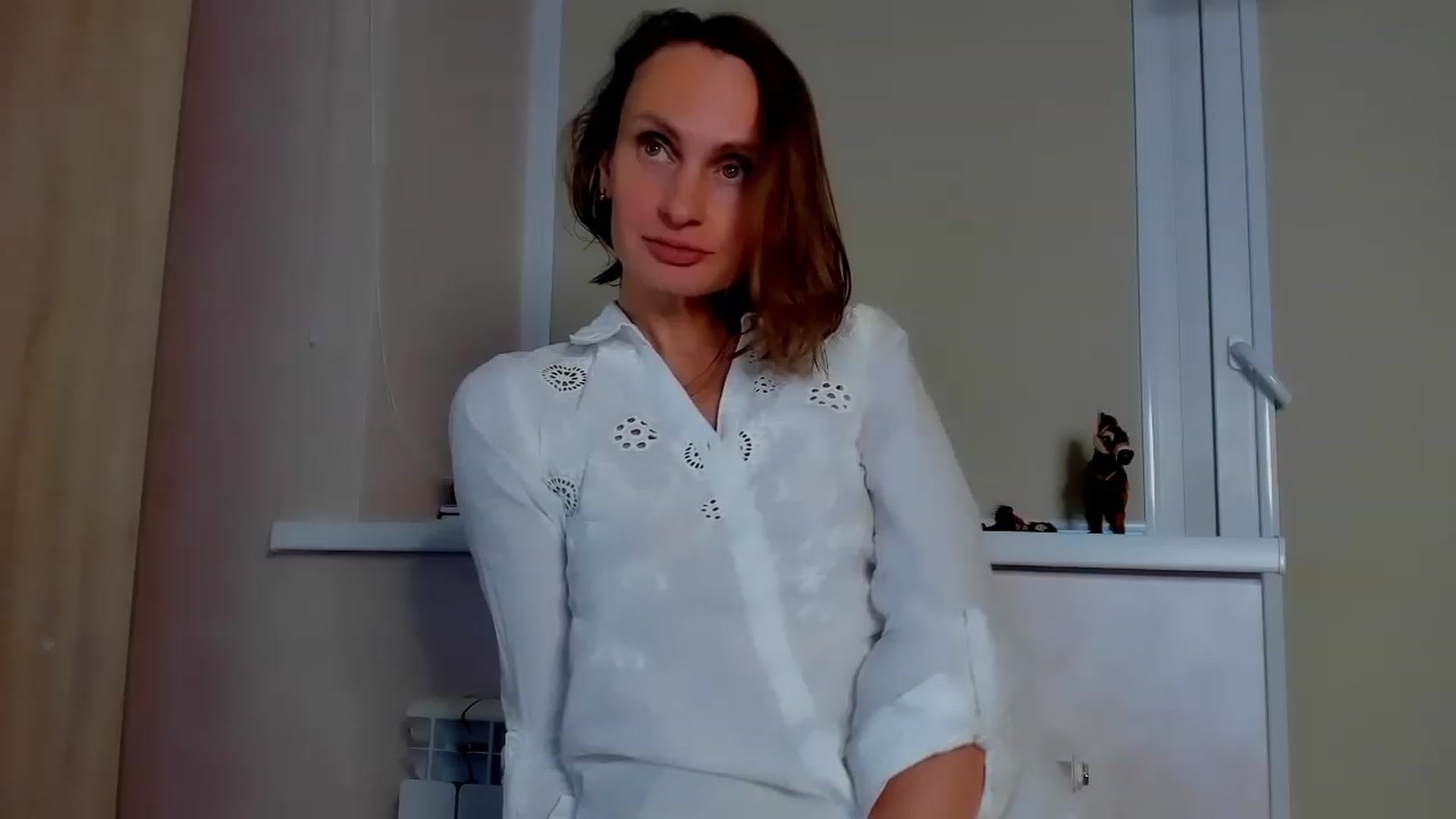 Gallery image thumbnail from Elenapre's myfreecams stream on, 04/19/2023, 12:03 image 12 of 20