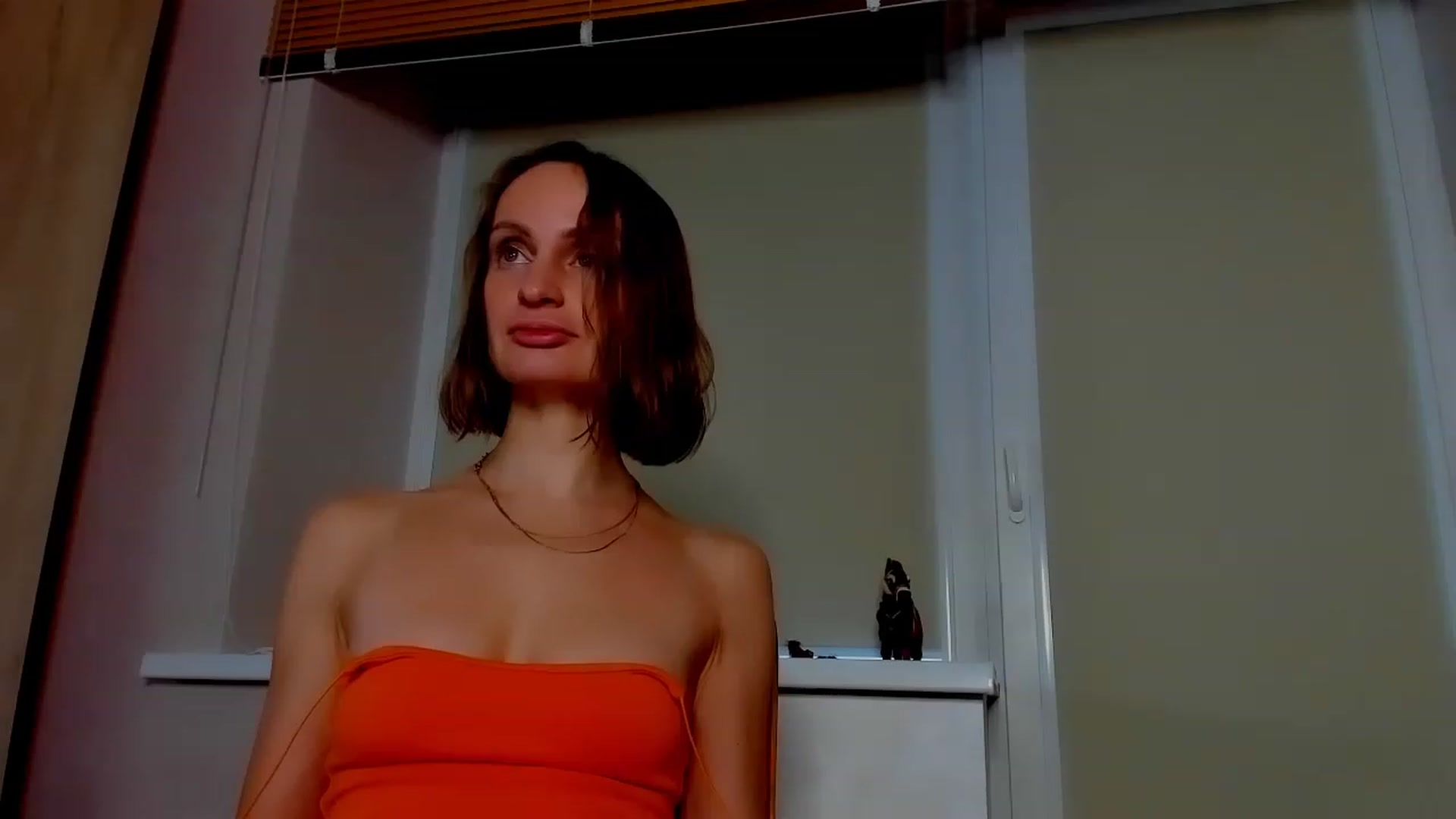 Gallery image thumbnail from Elenapre's myfreecams stream on, 04/21/2023, 08:17 image 5 of 20