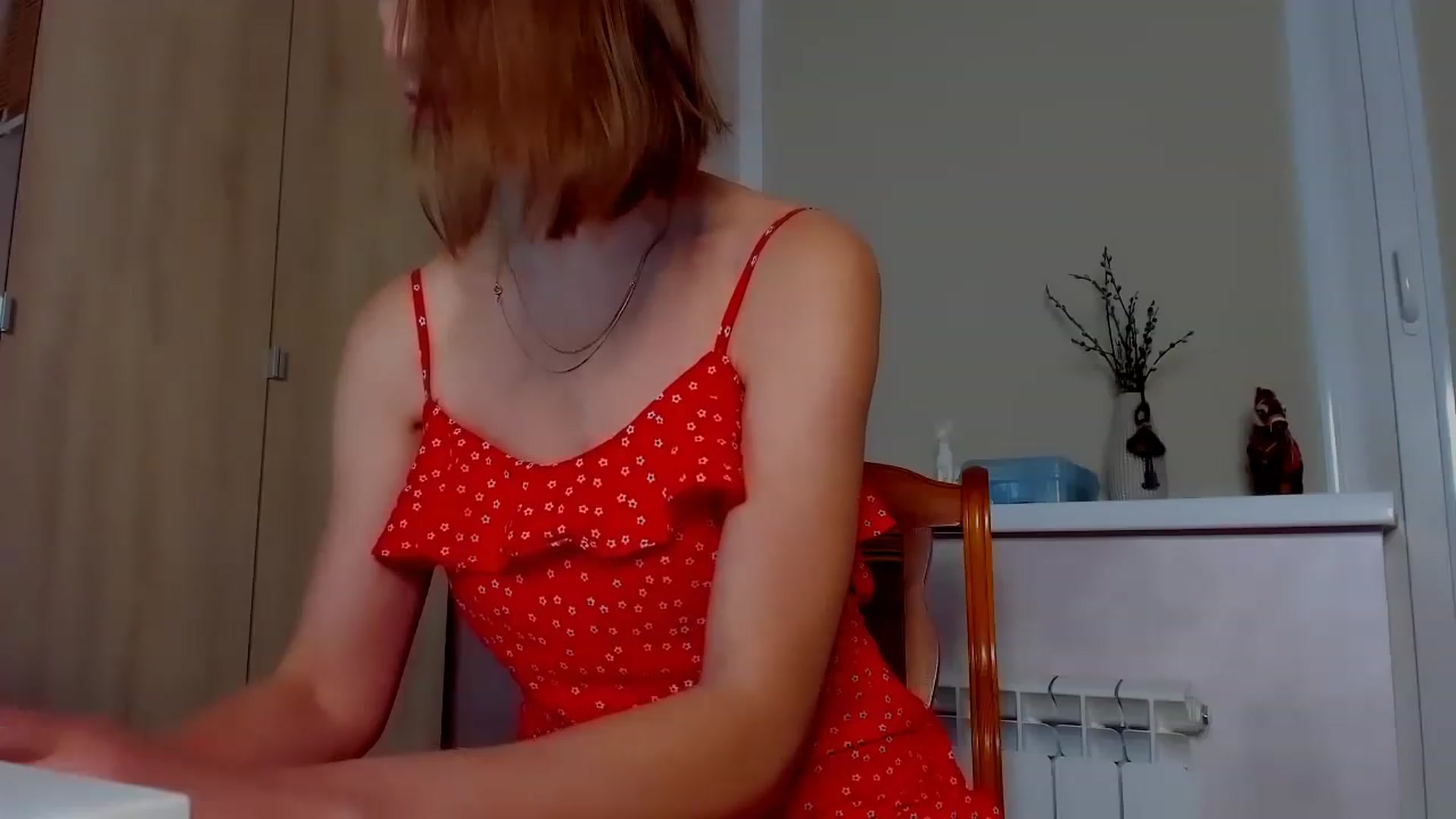 Gallery image thumbnail from Elenapre's myfreecams stream on, 04/25/2023, 07:32 image 10 of 20