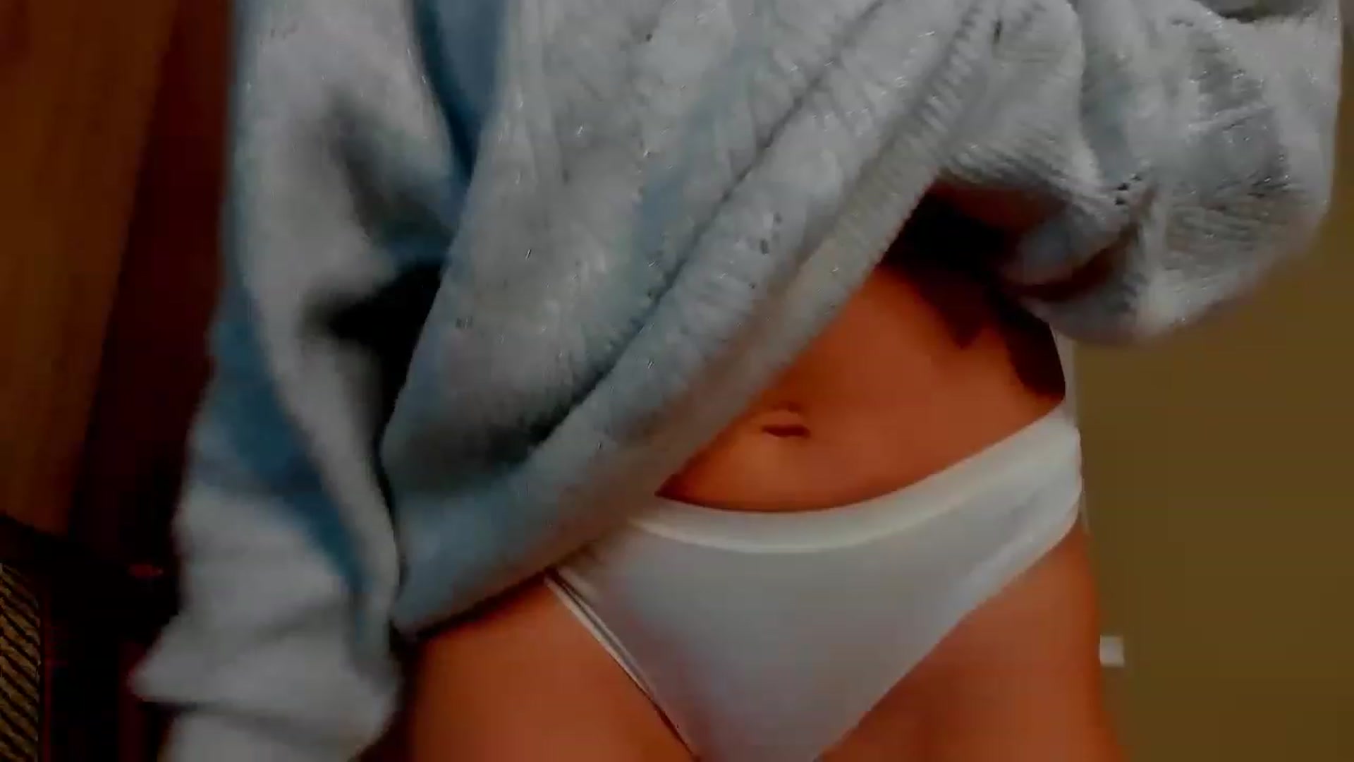 Gallery image thumbnail from Elenapre's myfreecams stream on, 04/25/2023, 11:40 image 14 of 20