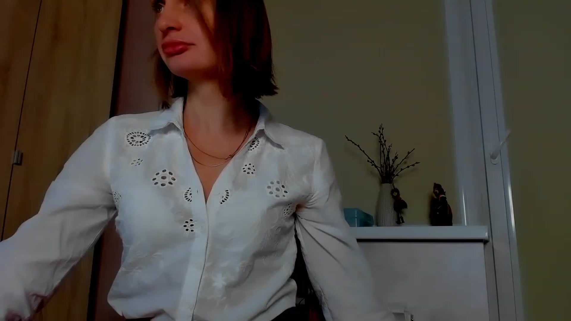 Gallery image thumbnail from Elenapre's myfreecams stream on, 04/27/2023, 06:05 image 15 of 20