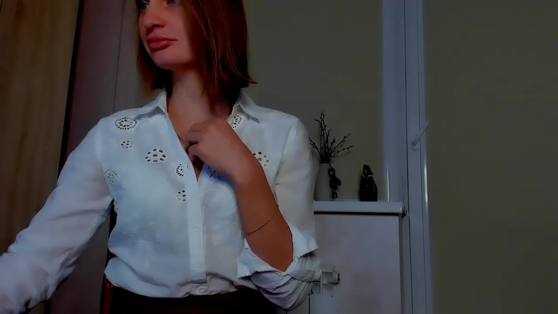 Gallery image thumbnail from Elenapre's myfreecams stream on, 04/27/2023, 06:05 image 6 of 20