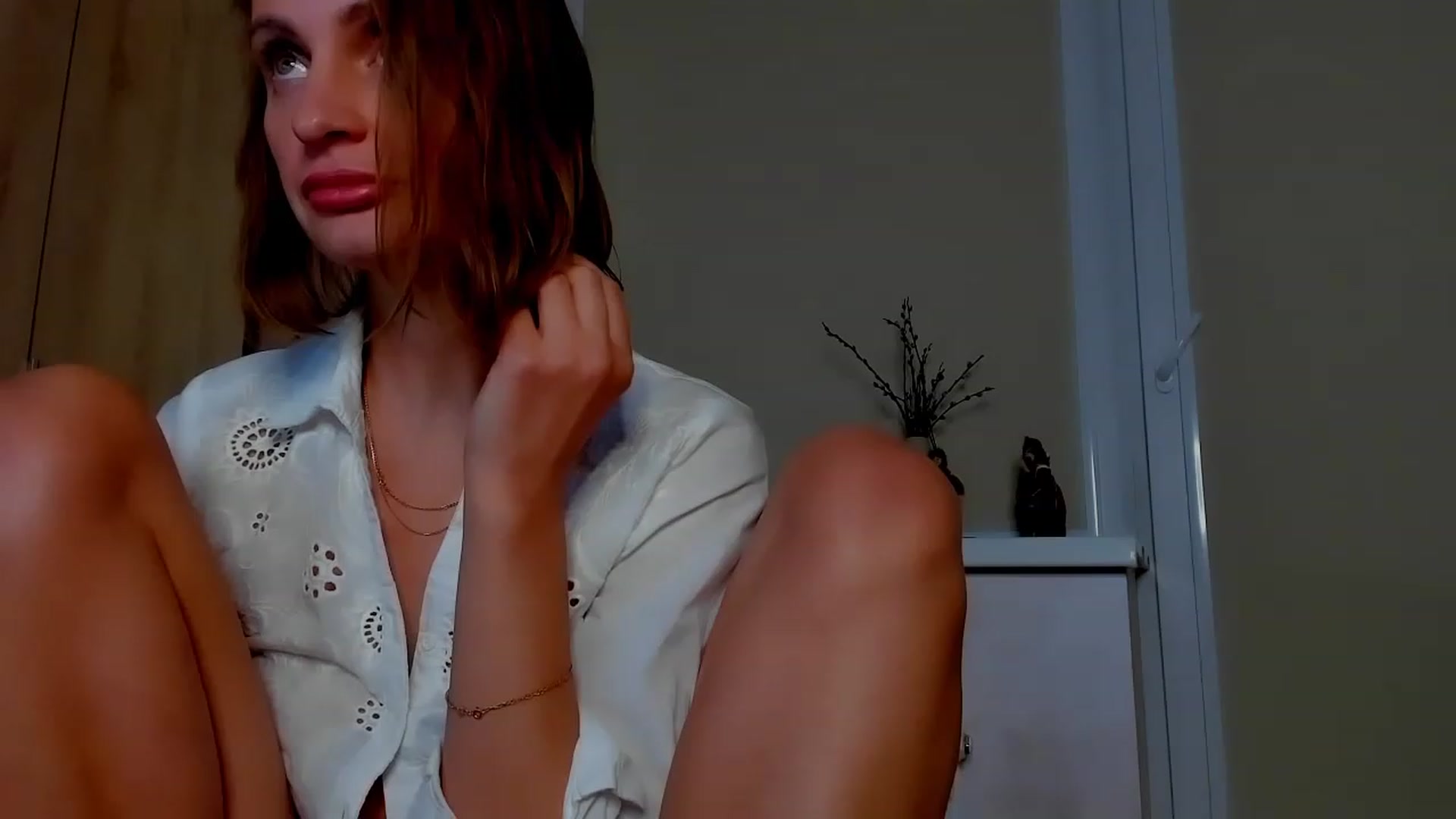 Gallery image thumbnail from Elenapre's myfreecams stream on, 04/27/2023, 08:41 image 14 of 20