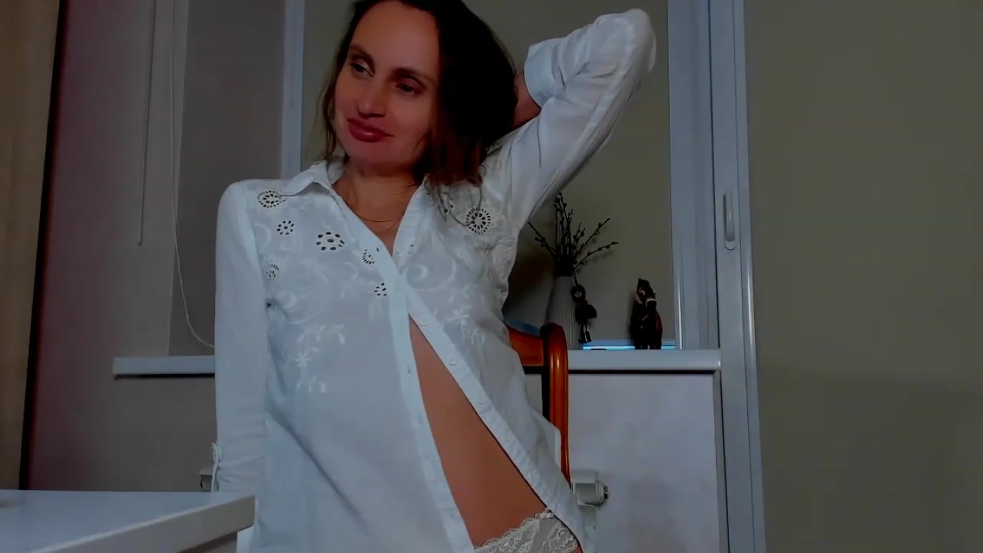 Gallery image thumbnail from Elenapre's myfreecams stream on, 04/29/2023, 08:38 image 17 of 20