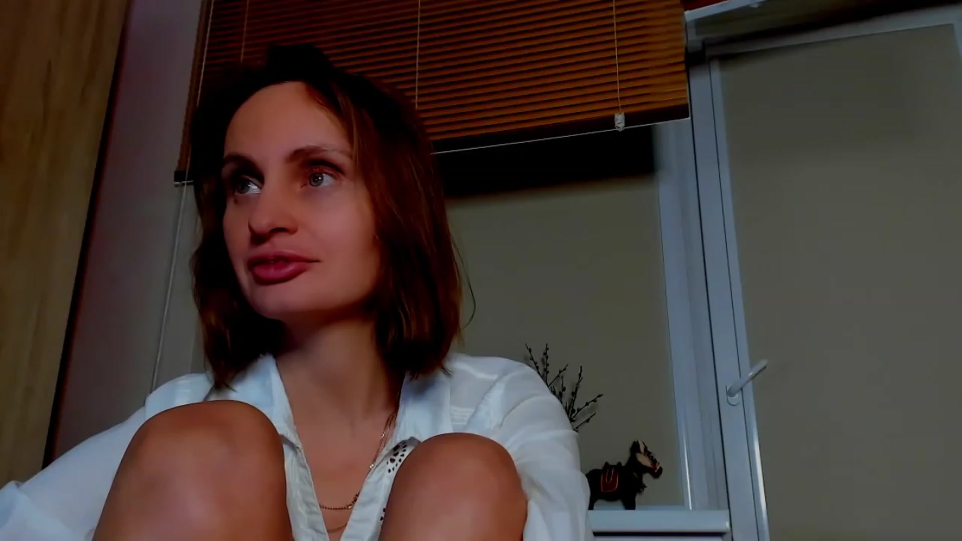 Gallery image thumbnail from Elenapre's myfreecams stream on, 05/05/2023, 10:05 image 5 of 20