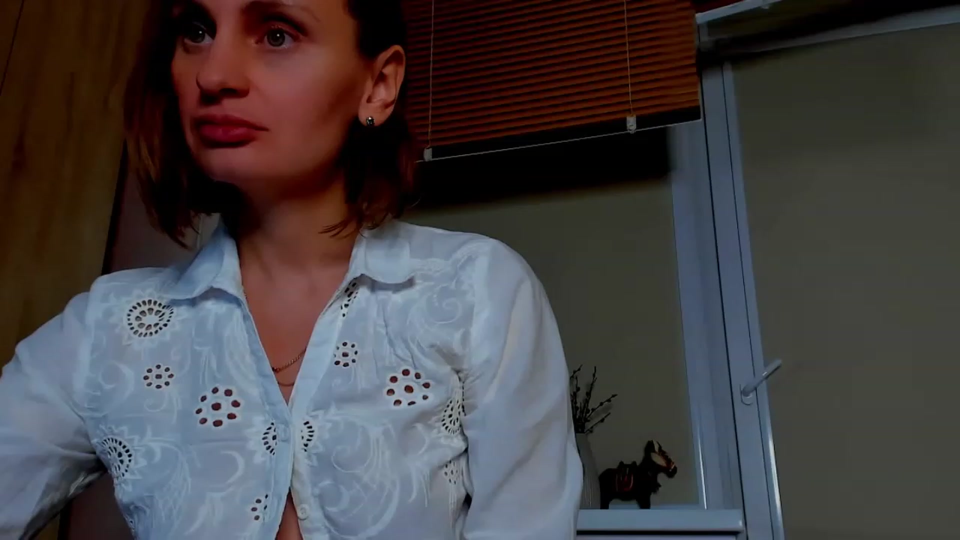 Gallery image thumbnail from Elenapre's myfreecams stream on, 05/05/2023, 10:05 image 11 of 20