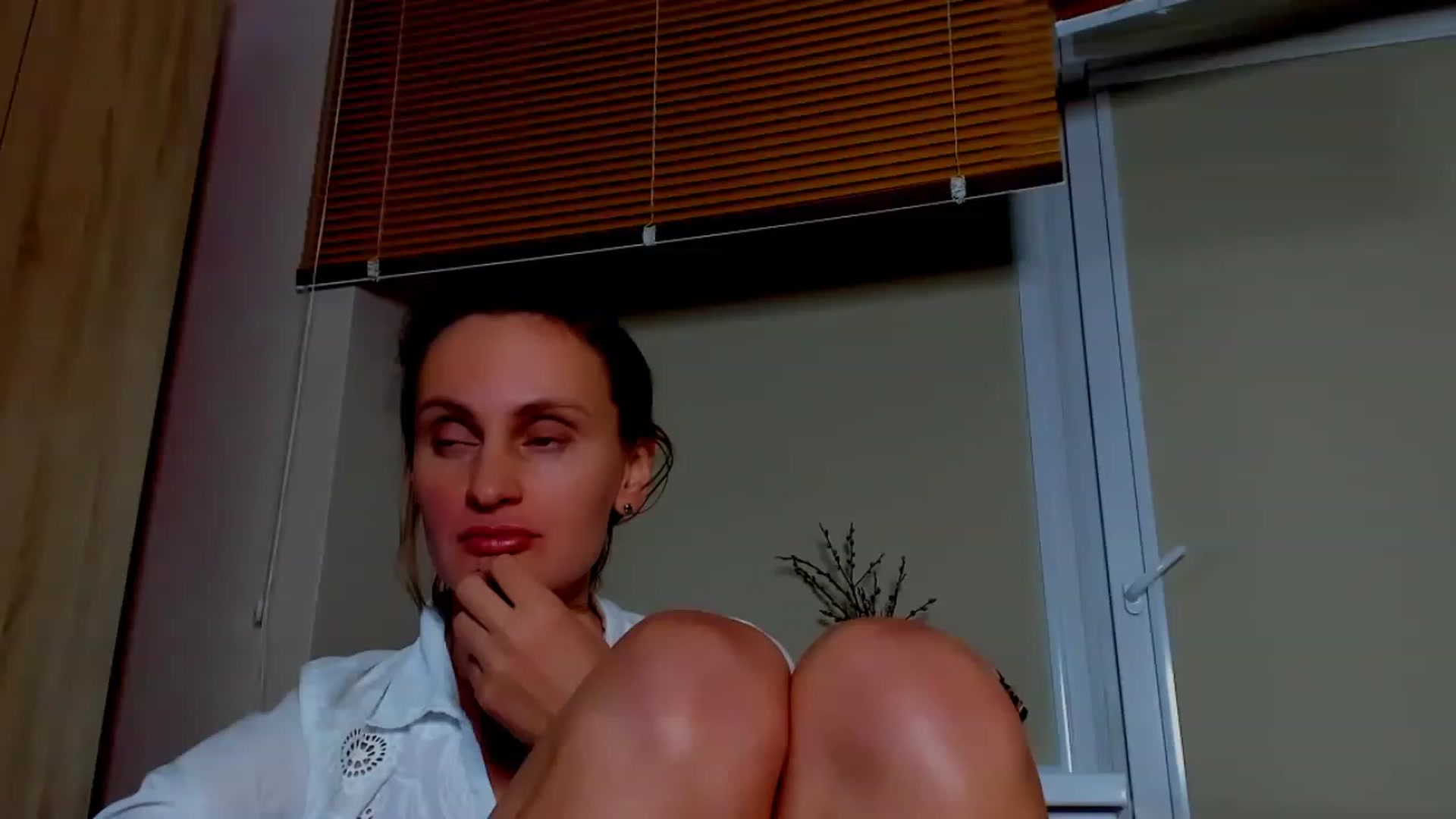 Gallery image thumbnail from Elenapre's myfreecams stream on, 05/05/2023, 10:05 image 17 of 20