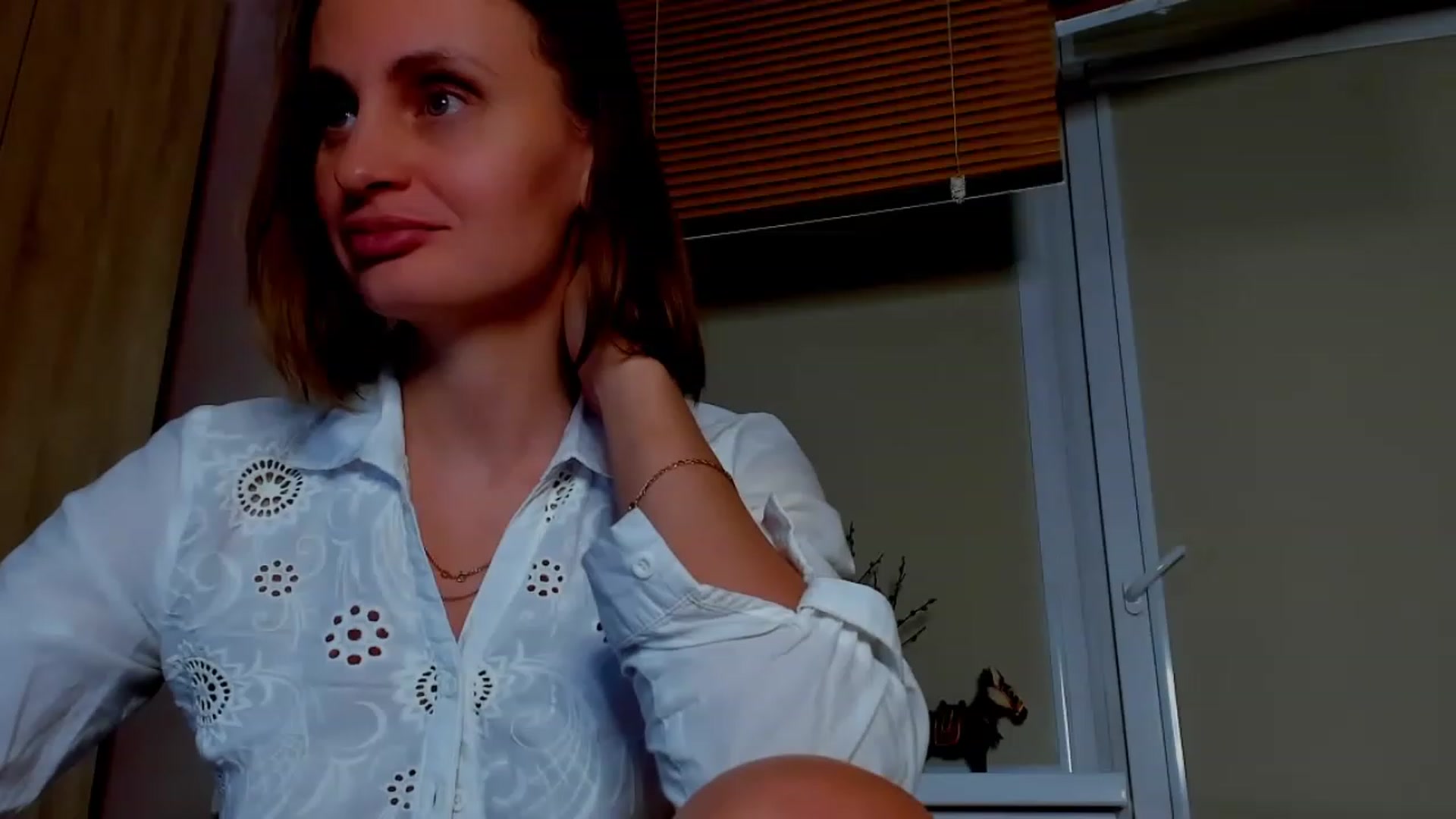 Gallery image thumbnail from Elenapre's myfreecams stream on, 05/05/2023, 10:05 image 12 of 20
