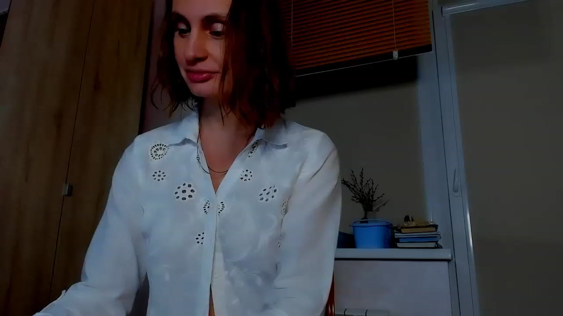 Gallery image thumbnail from Elenapre's myfreecams stream on, 05/06/2023, 07:17 image 18 of 20
