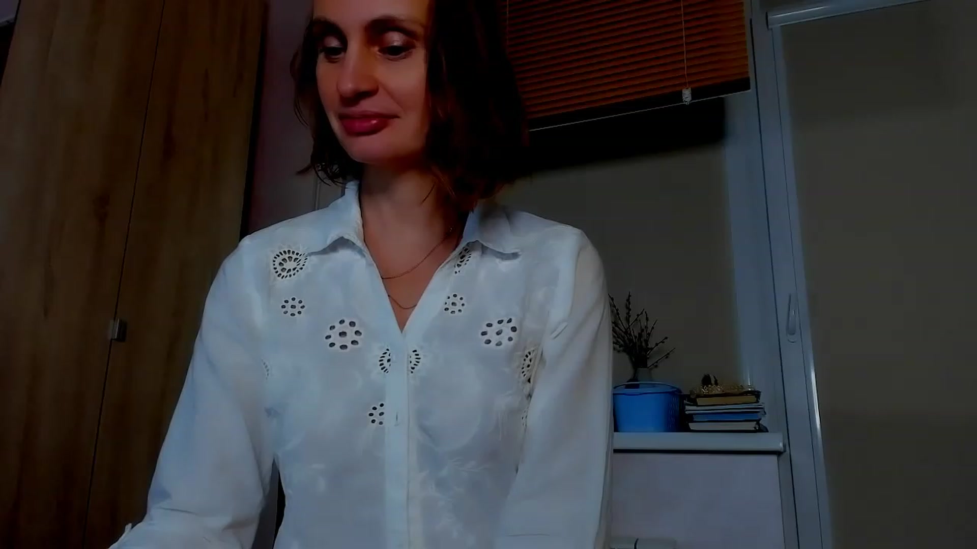 Gallery image thumbnail from Elenapre's myfreecams stream on, 05/06/2023, 07:17 image 6 of 20
