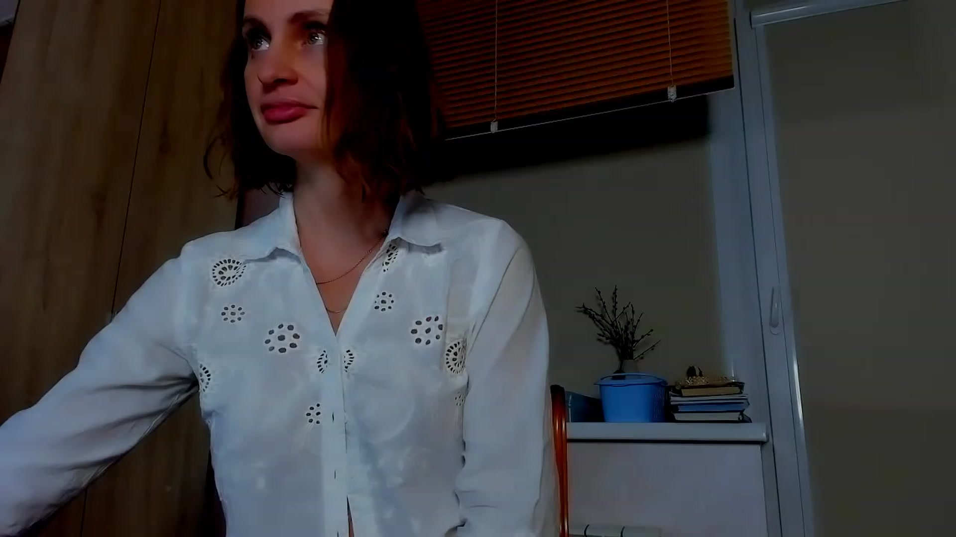 Gallery image thumbnail from Elenapre's myfreecams stream on, 05/06/2023, 07:17 image 13 of 20