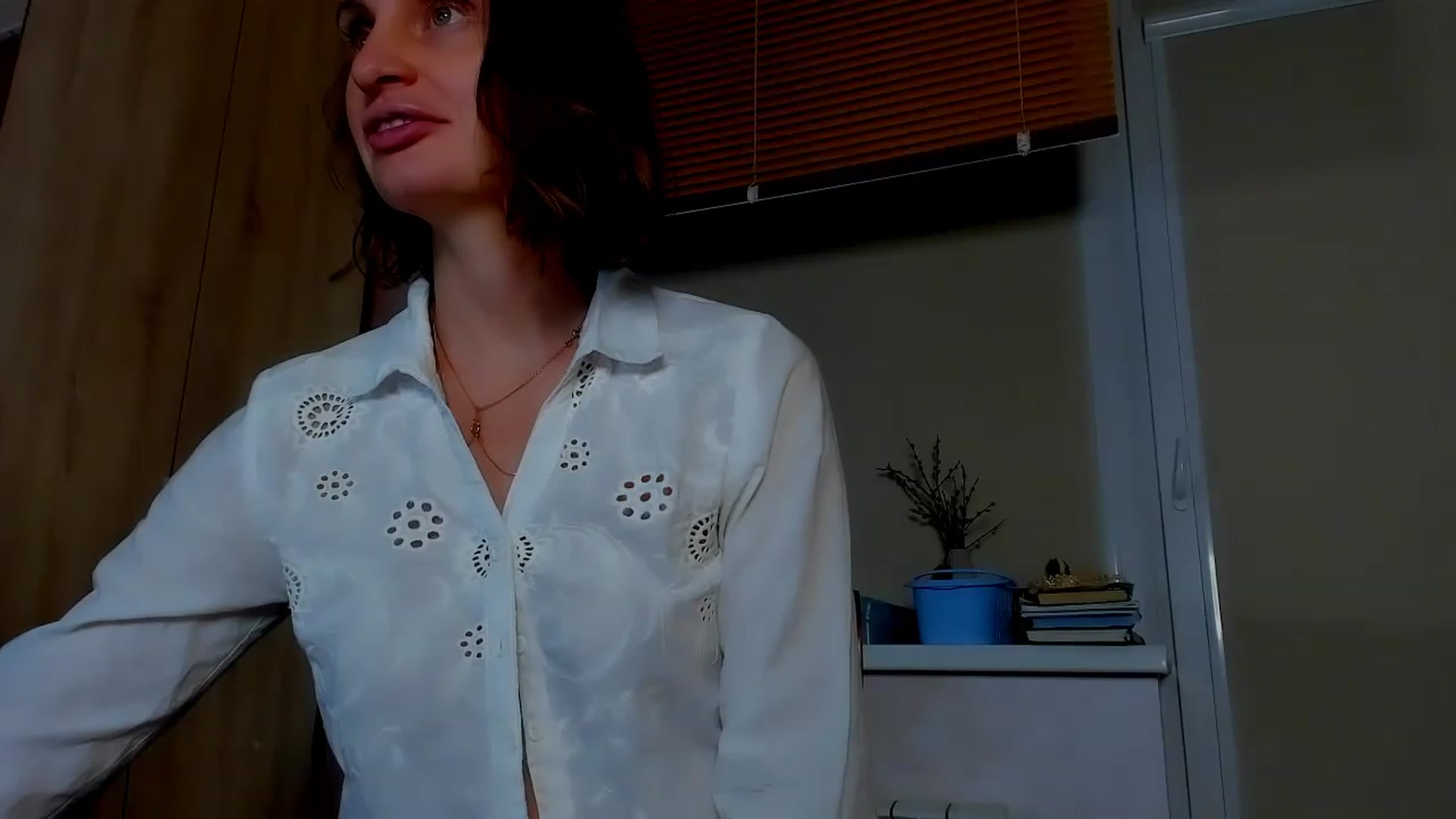 Gallery image thumbnail from Elenapre's myfreecams stream on, 05/06/2023, 07:17 image 2 of 20