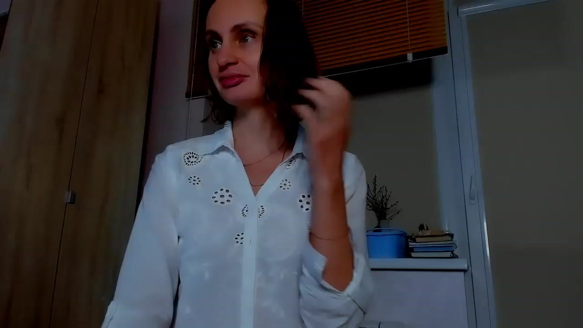 Gallery image thumbnail from Elenapre's myfreecams stream on, 05/06/2023, 07:17 image 5 of 20