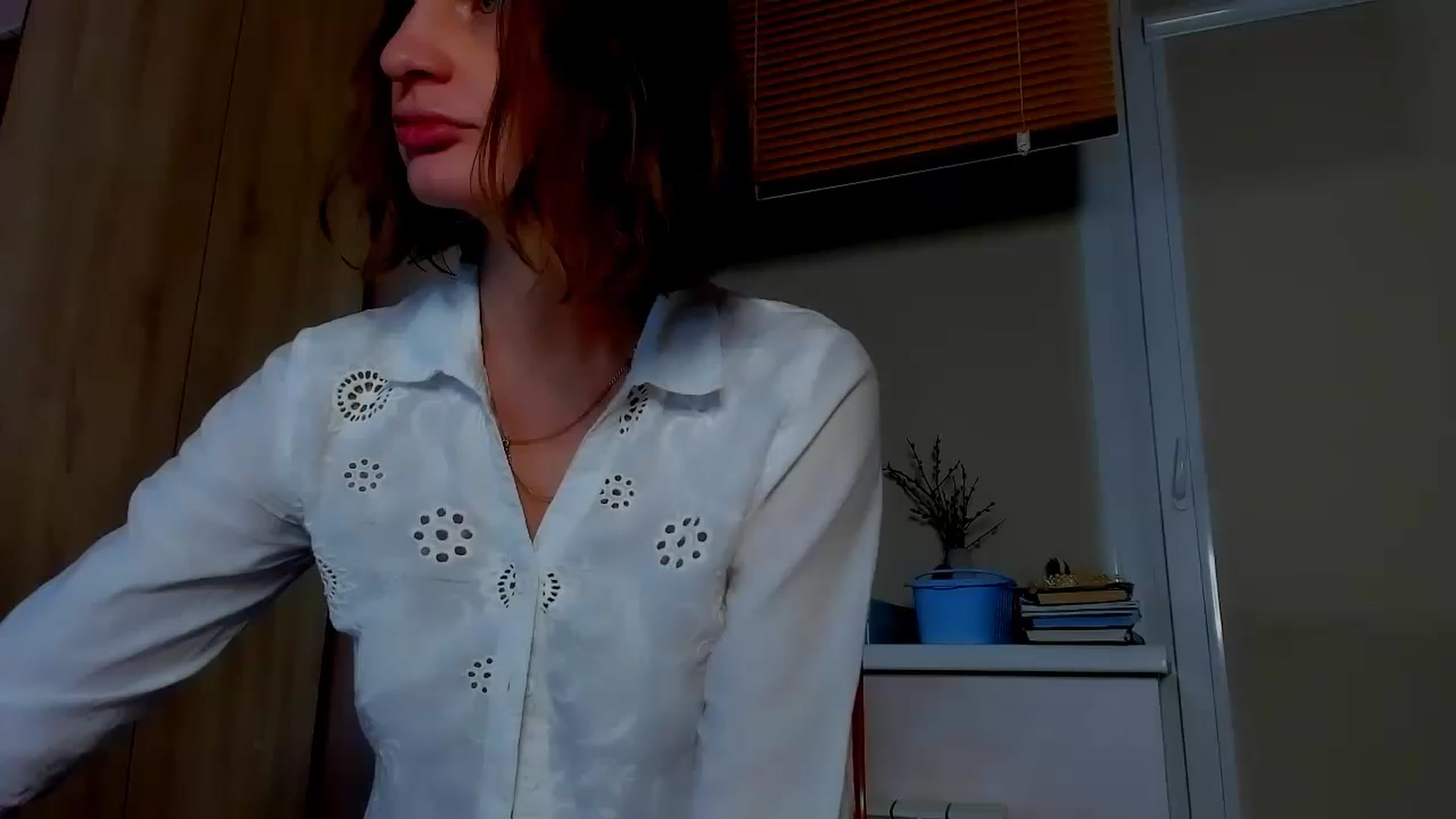 Gallery image thumbnail from Elenapre's myfreecams stream on, 05/06/2023, 07:17 image 12 of 20