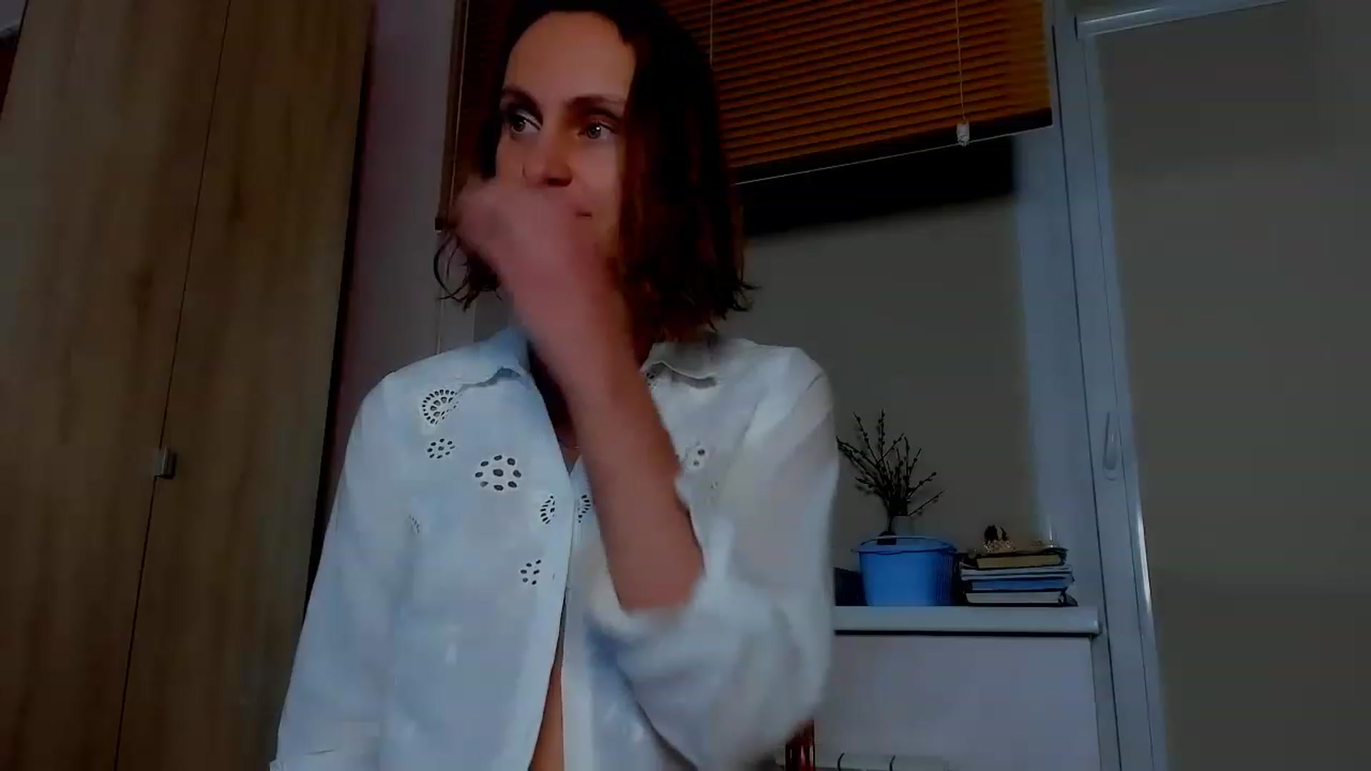 Gallery image thumbnail from Elenapre's myfreecams stream on, 05/06/2023, 07:17 image 14 of 20