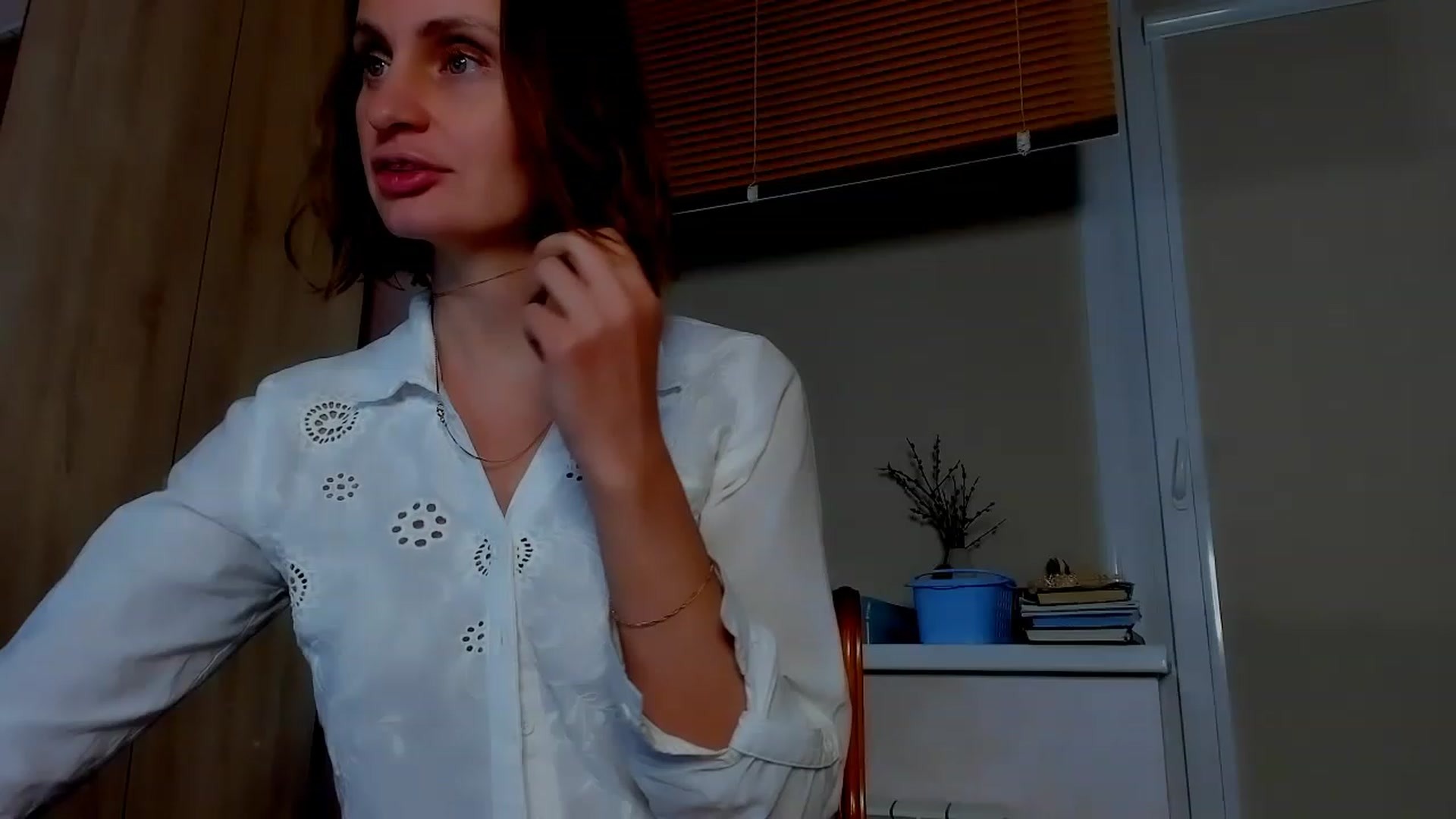 Gallery image thumbnail from Elenapre's myfreecams stream on, 05/06/2023, 07:17 image 15 of 20