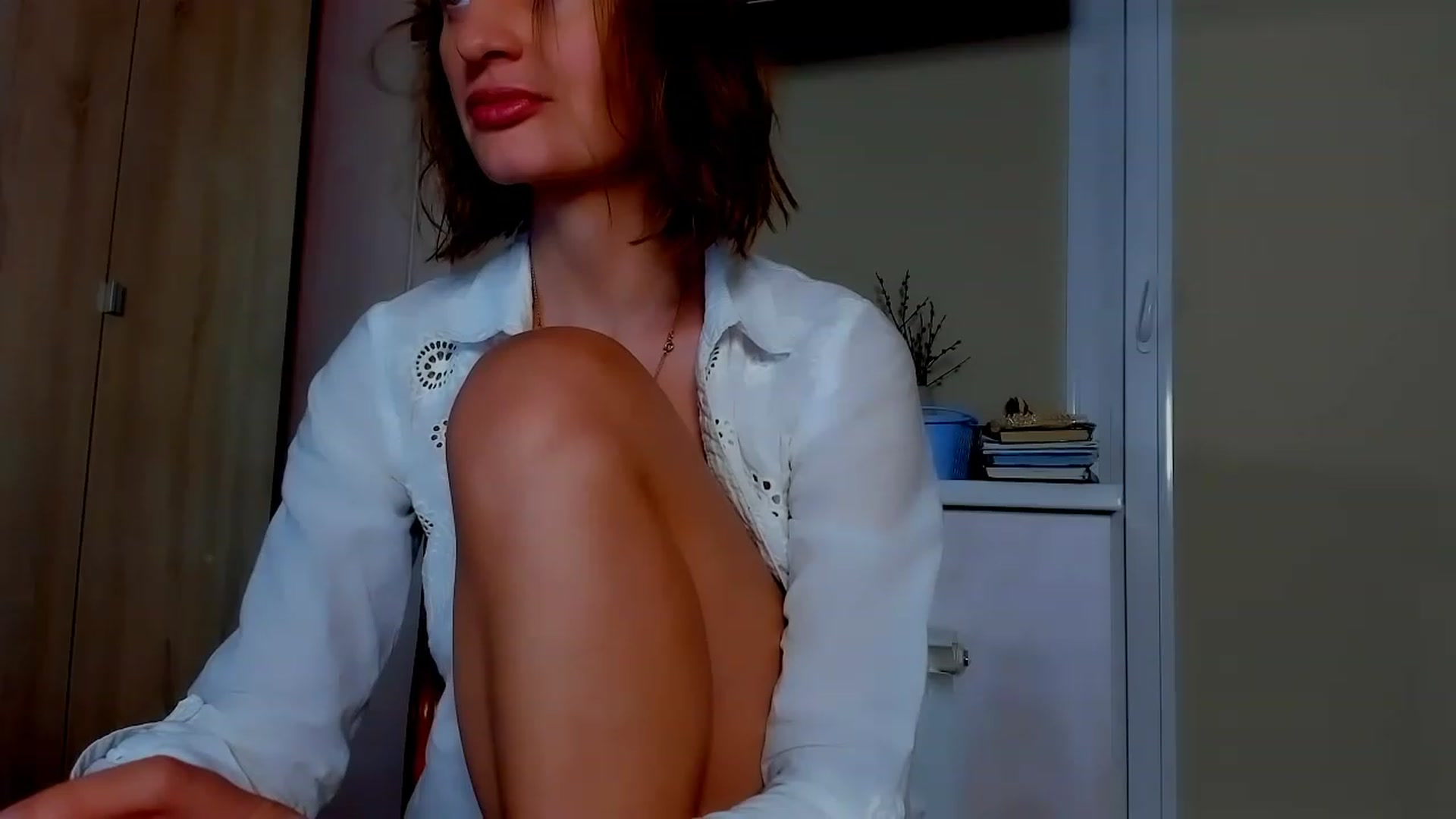Gallery image thumbnail from Elenapre's myfreecams stream on, 05/06/2023, 10:30 image 19 of 20