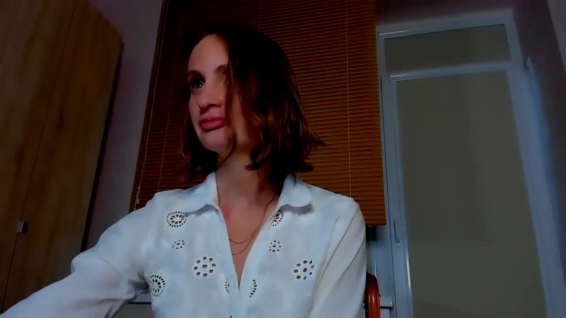 Gallery image thumbnail from Elenapre's myfreecams stream on, 05/12/2023, 09:59 image 1 of 20