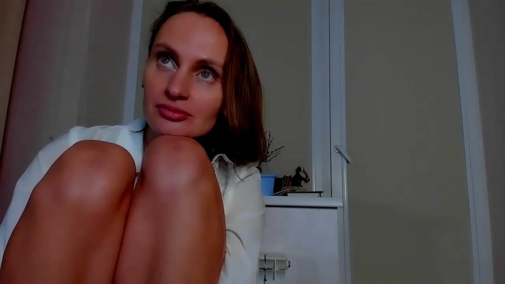 Gallery image thumbnail from Elenapre's myfreecams stream on, 05/13/2023, 10:43 image 16 of 20