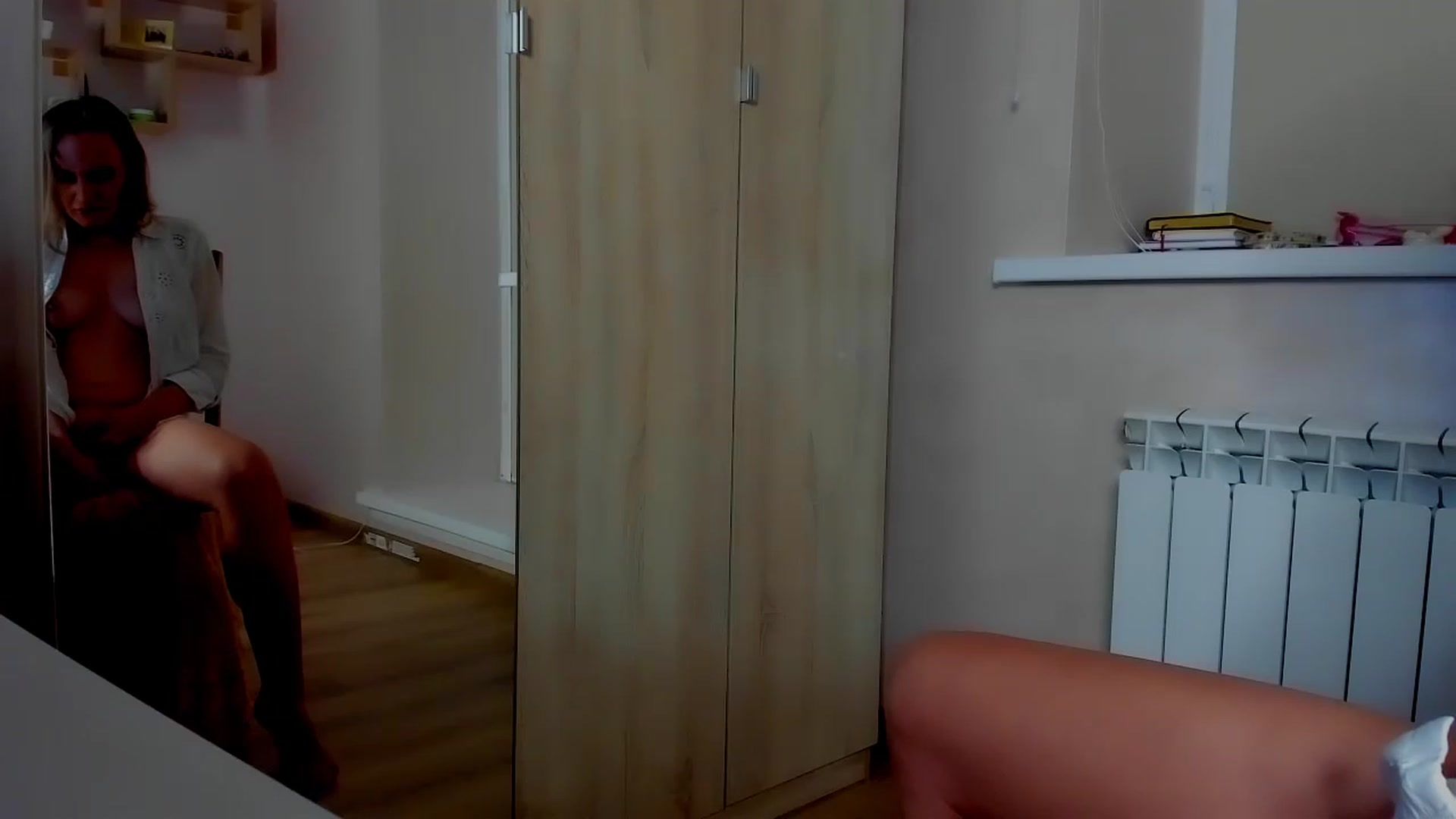 Gallery image thumbnail from Elenapre's myfreecams stream on, 05/13/2023, 10:43 image 11 of 20
