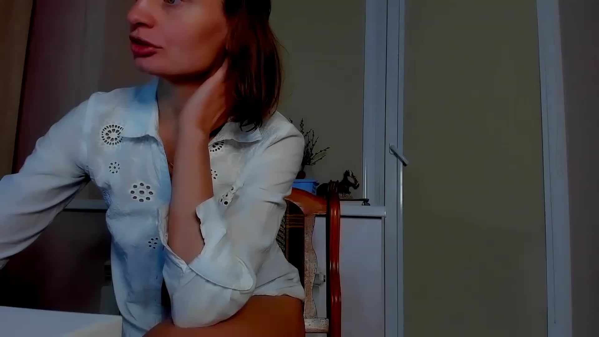 Gallery image thumbnail from Elenapre's myfreecams stream on, 05/18/2023, 06:10 image 11 of 20