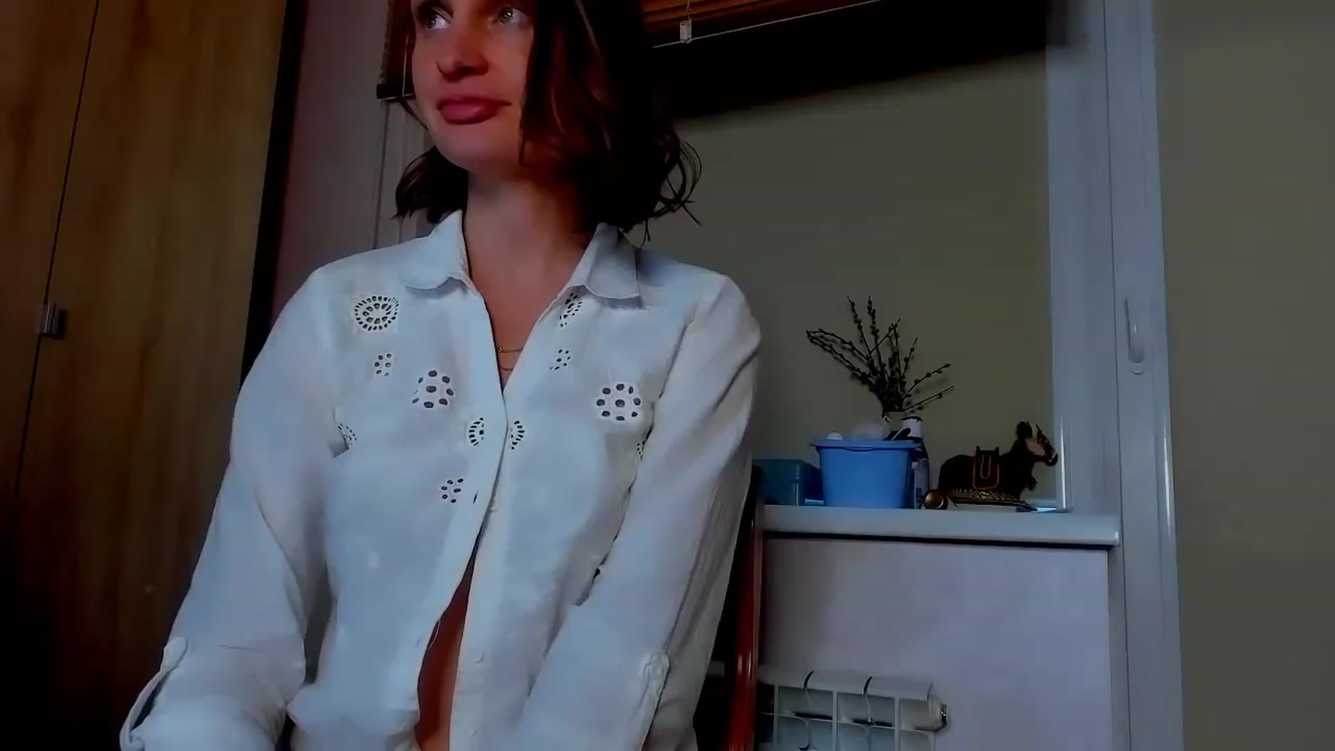 Gallery image thumbnail from Elenapre's myfreecams stream on, 05/26/2023, 11:01 image 2 of 20