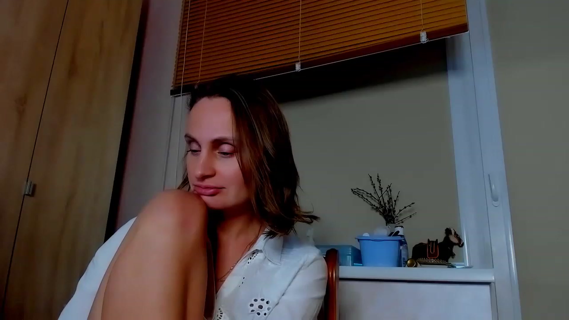 Gallery image thumbnail from Elenapre's myfreecams stream on, 05/26/2023, 11:01 image 17 of 20