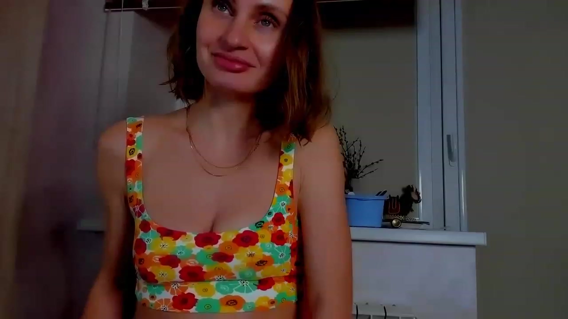 Gallery image thumbnail from Elenapre's myfreecams stream on, 05/27/2023, 07:21 image 18 of 20