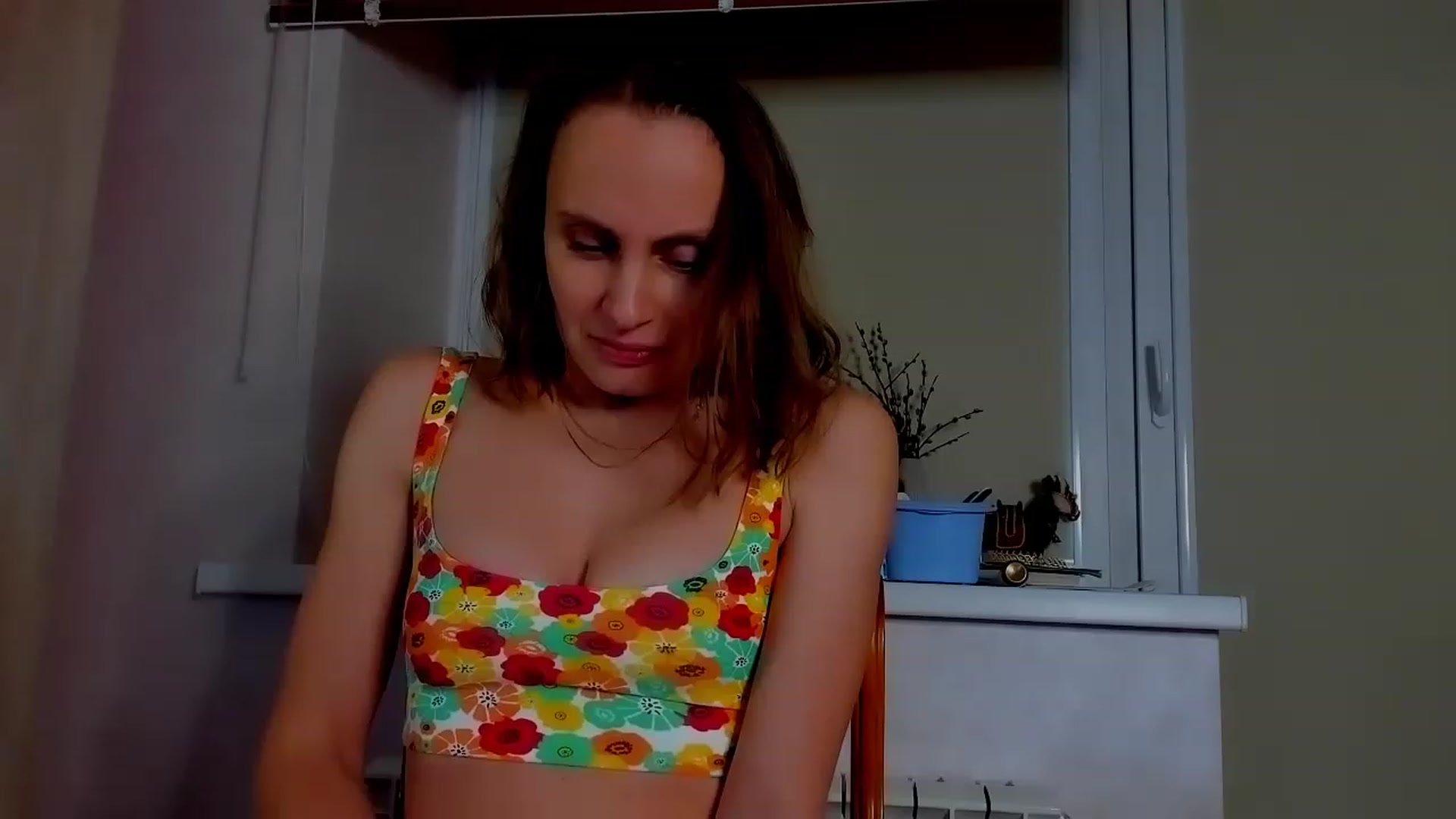 Gallery image thumbnail from Elenapre's myfreecams stream on, 05/27/2023, 07:21 image 17 of 20